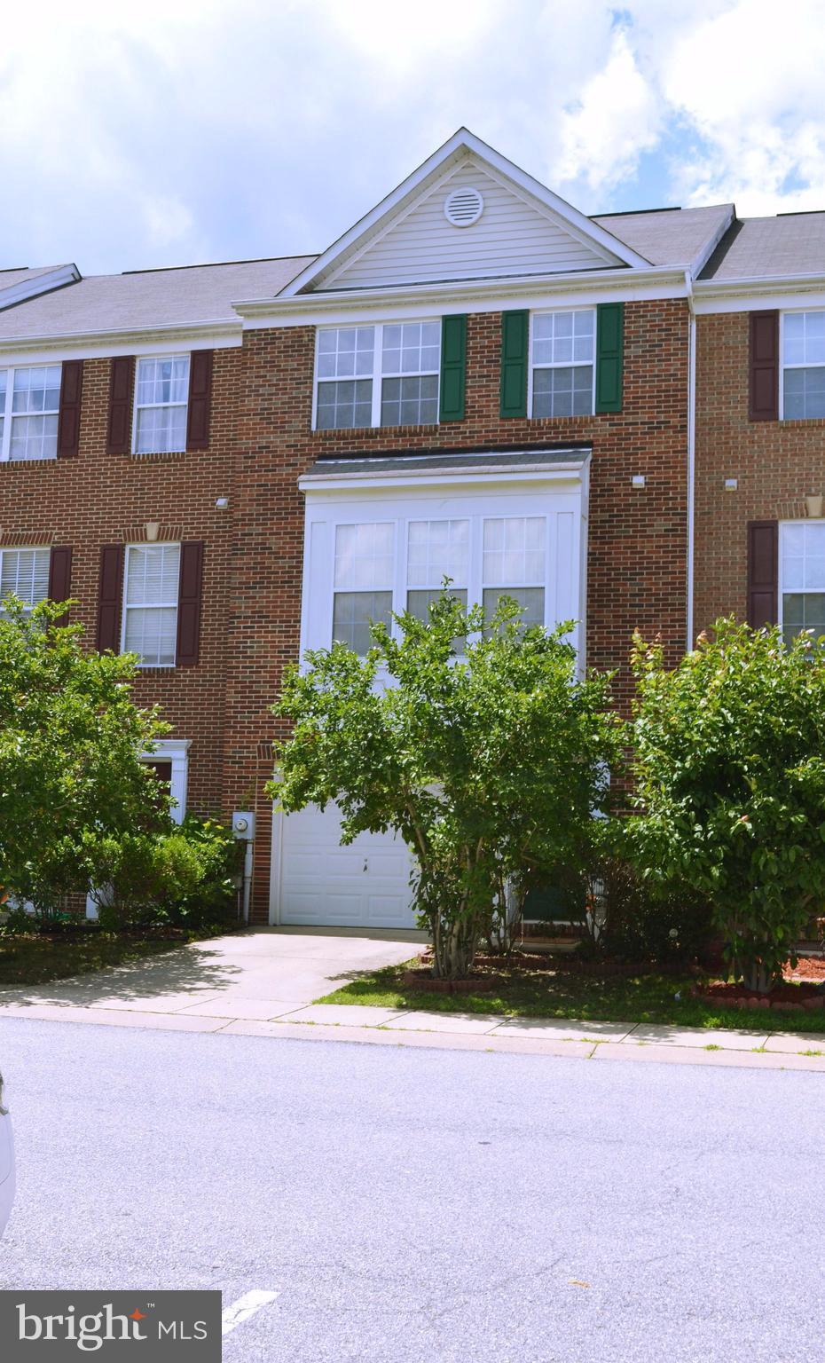 Well Kept Home with Fresh Paint and Open Floor Plan. Large Kitchen with Room for Island or Table Space and Pantry.  Living Room with Dining Room Combined.  Lots of Windows Which Provide Plenty of Natural Light. Master has Walk In Closet and Master Bathroom with Double Sinks, Separate Shower, and Soaking Tub. Finished Basement with Gas Fireplace and Walk Out Basement.  Deck with Fenced in Backyard.