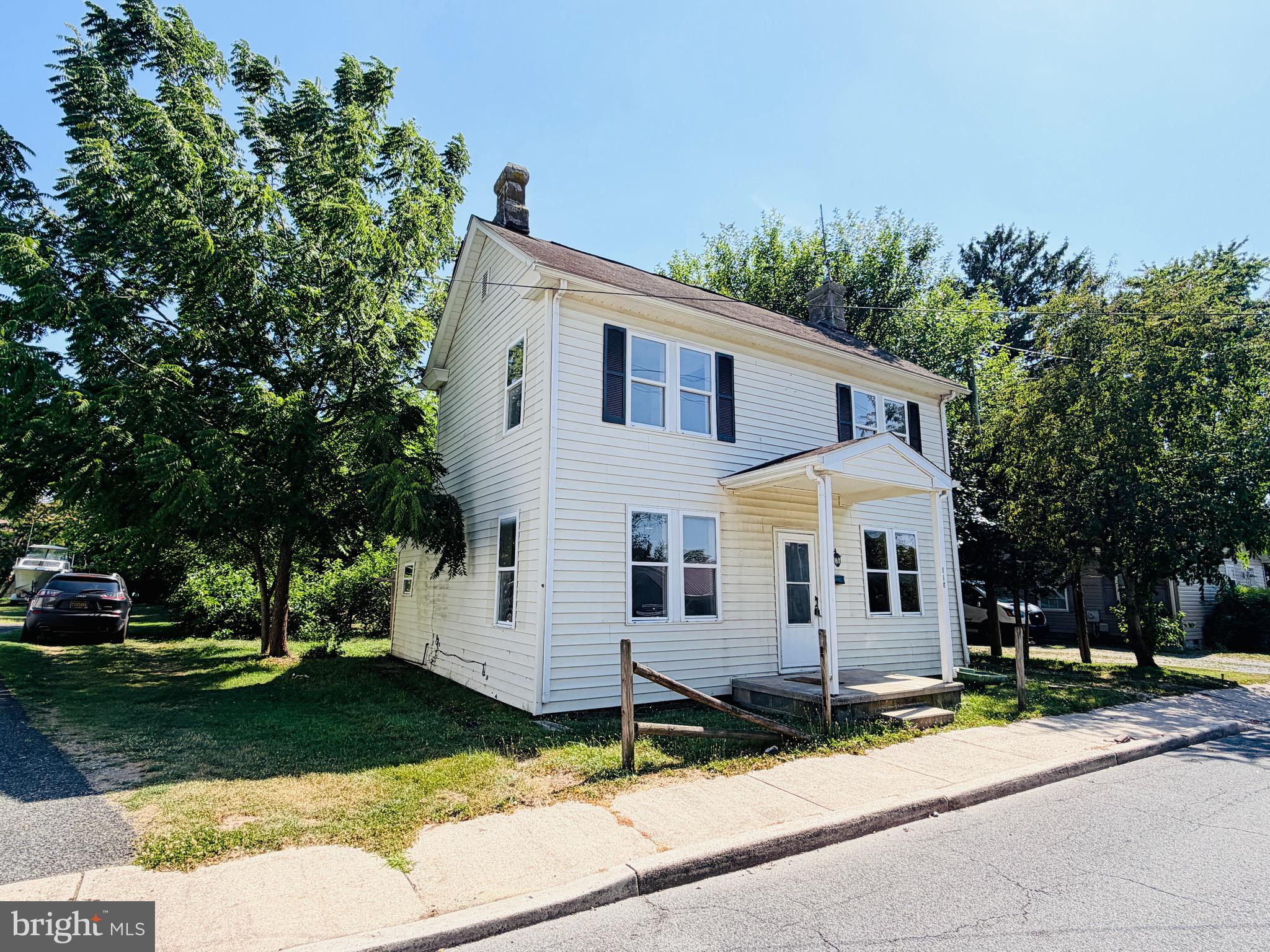 This 3bed, 1bath home needs a remodel but has lots of potential! In 2025 the water heater, kitchen and utility floor were installed, public water and sewer with a nice clear backyard. Located in downtown Harrington with easy access to RT 13, close by many local restaurants, entertainment, and other convenient things to do. Being sold "AS IS", cash or conventional with 30% or more down.