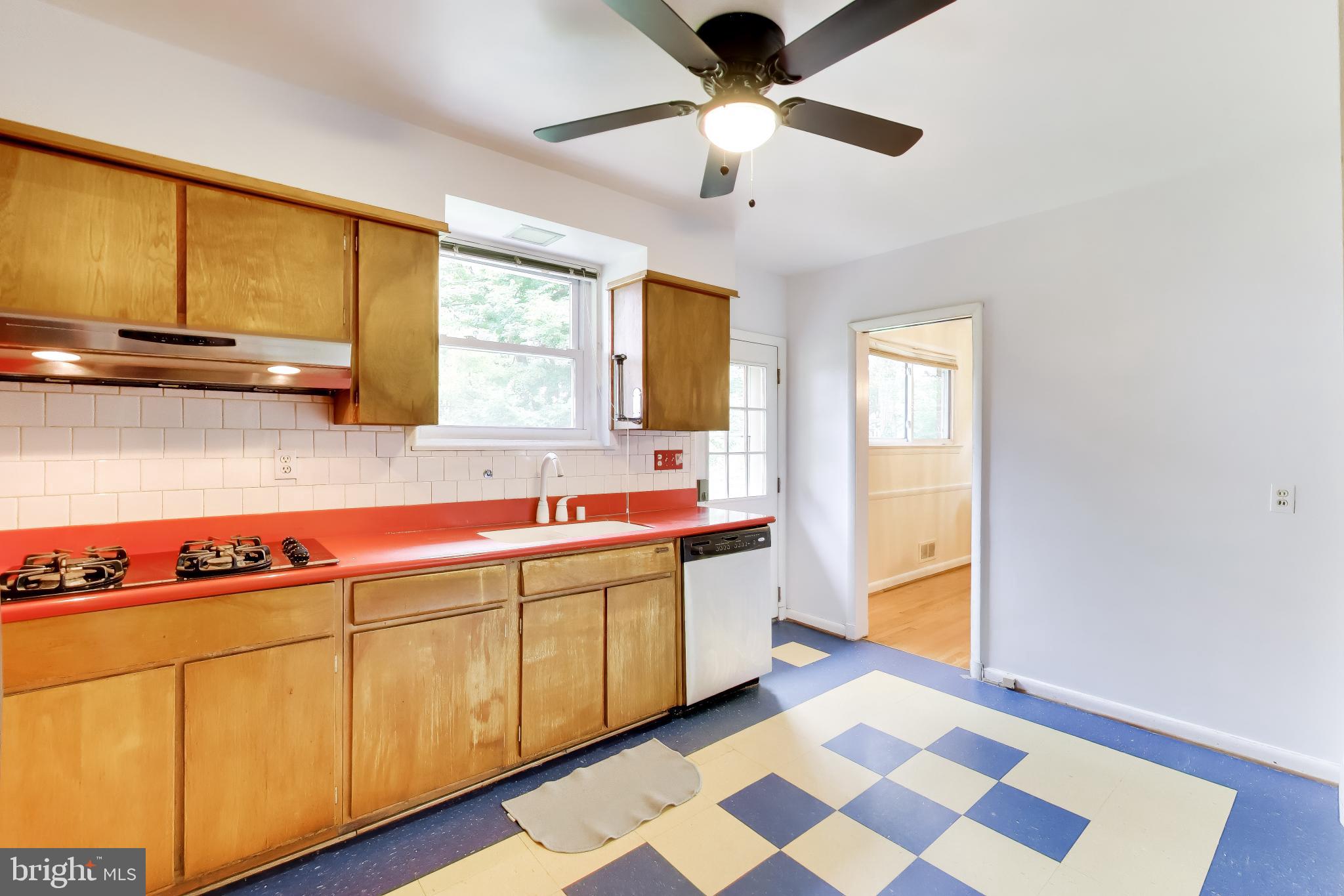 SEVEN OAKS - Residential
