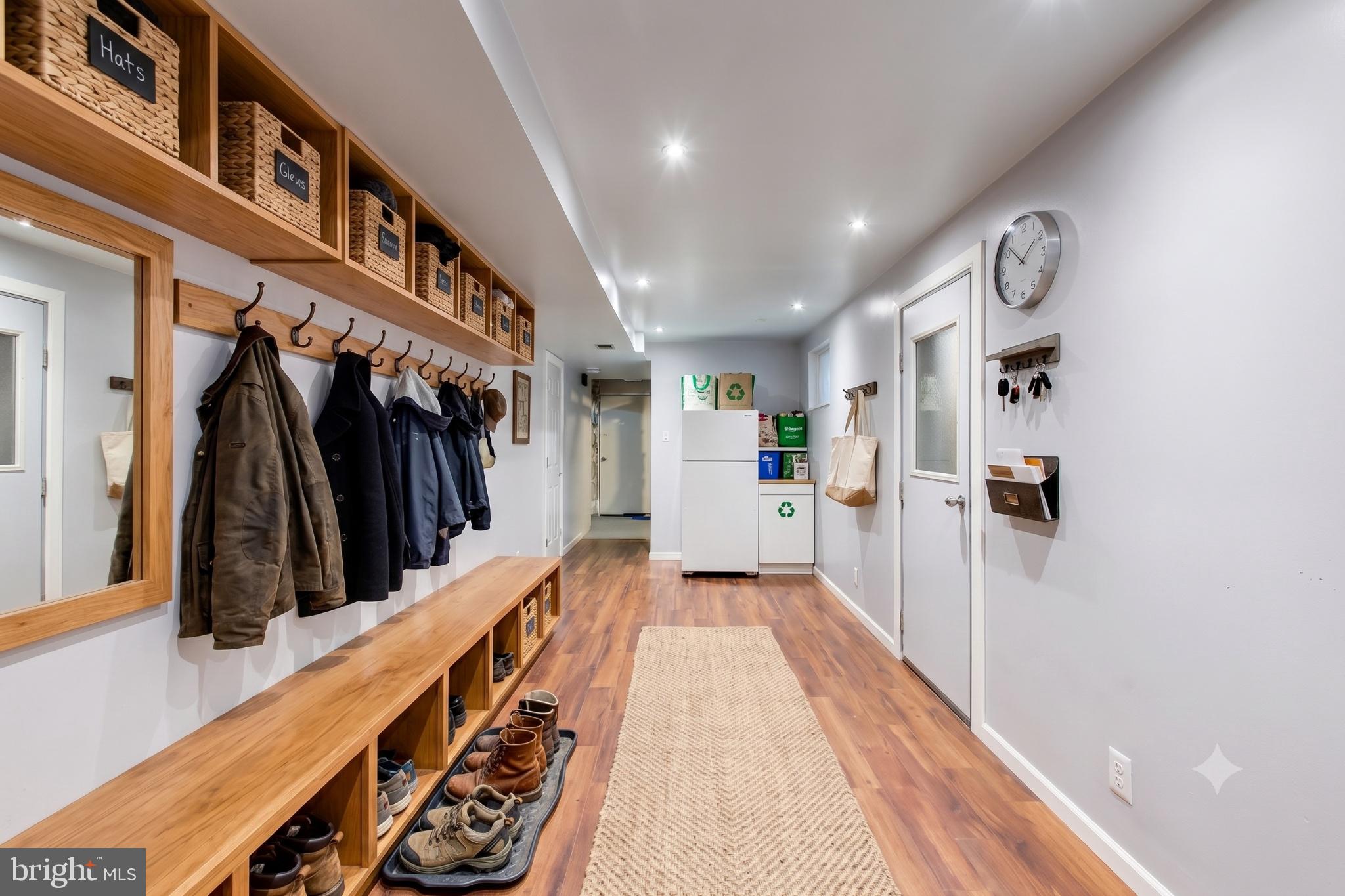 SEVEN OAKS - Residential
