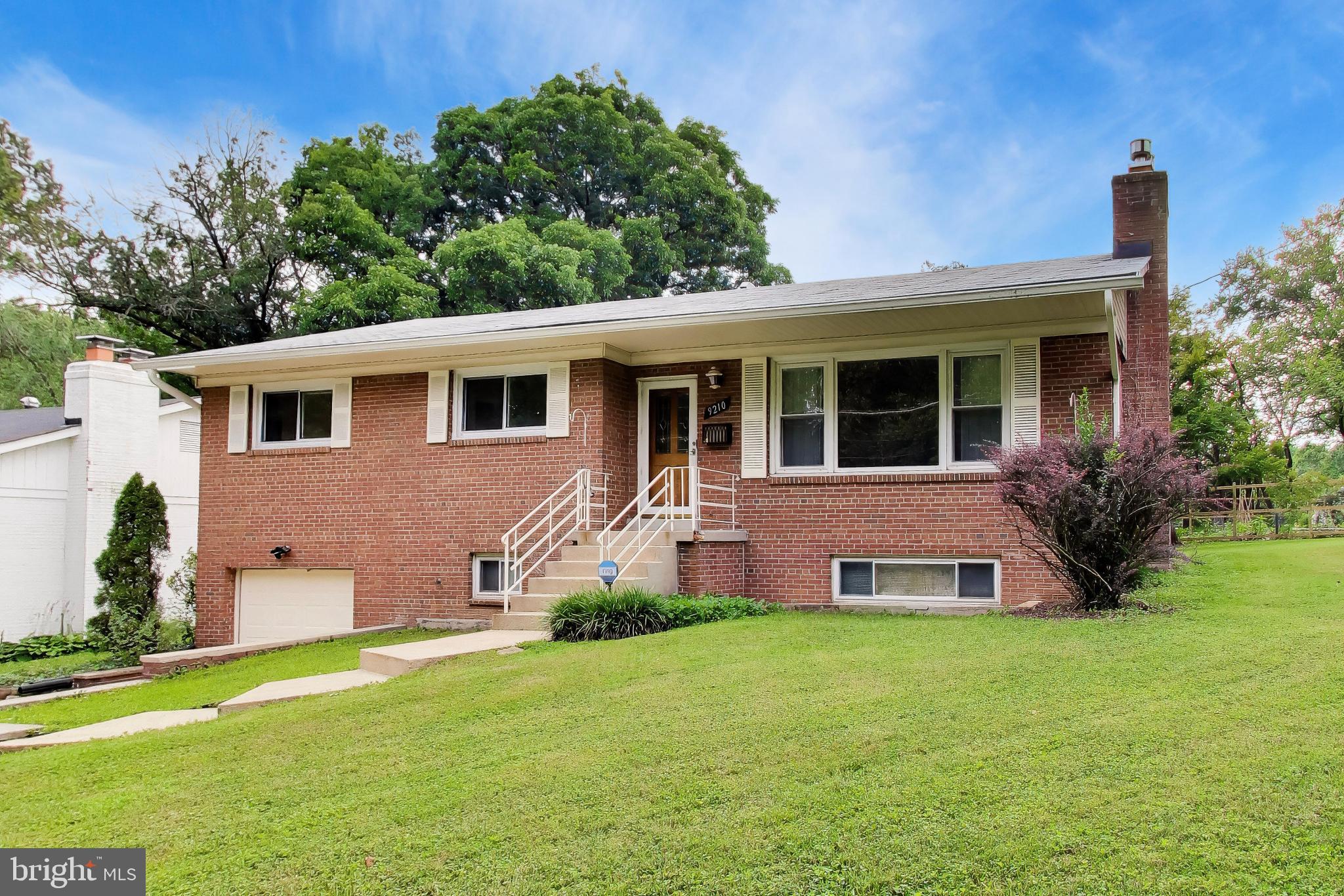 SEVEN OAKS - Residential
