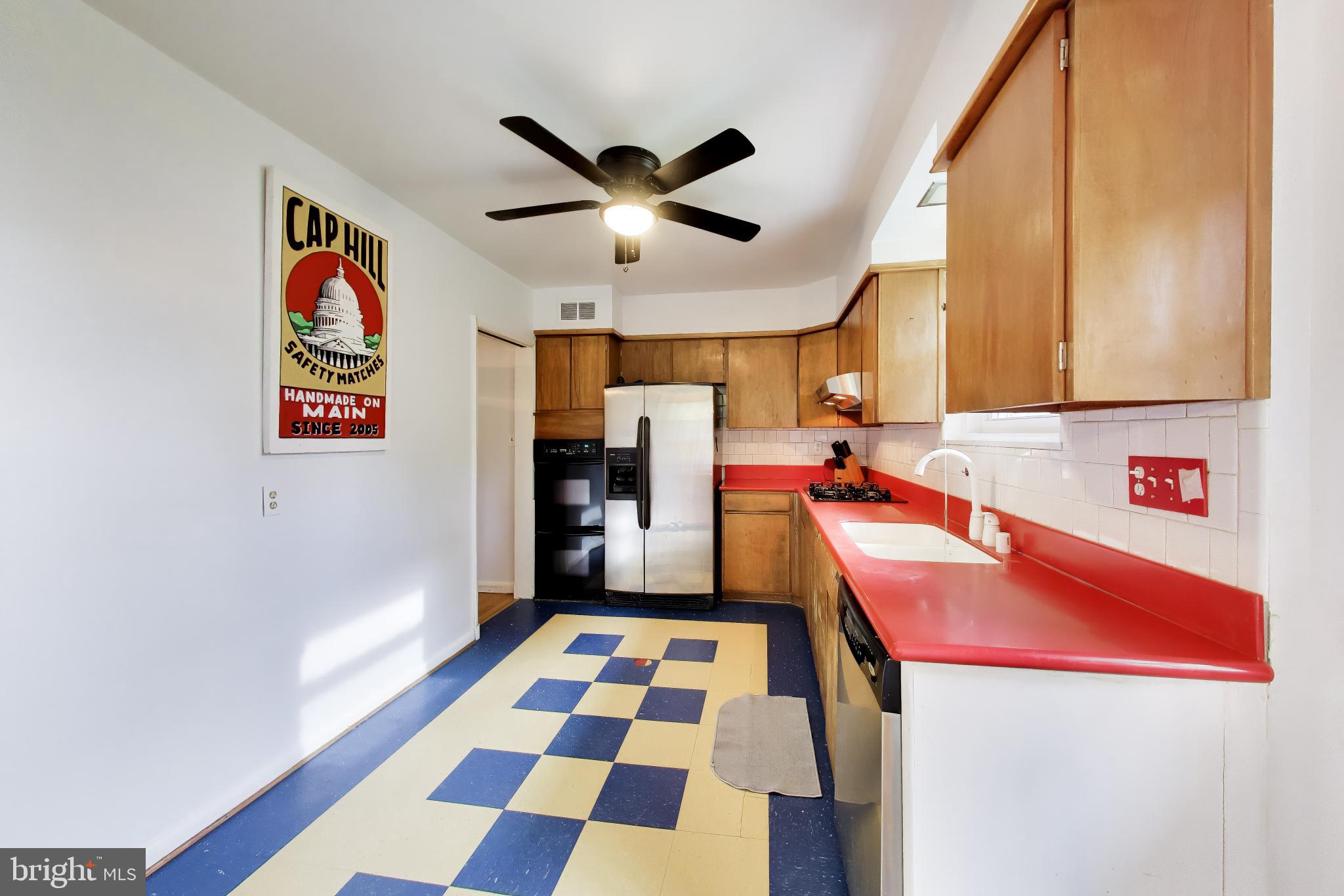 SEVEN OAKS - Residential
