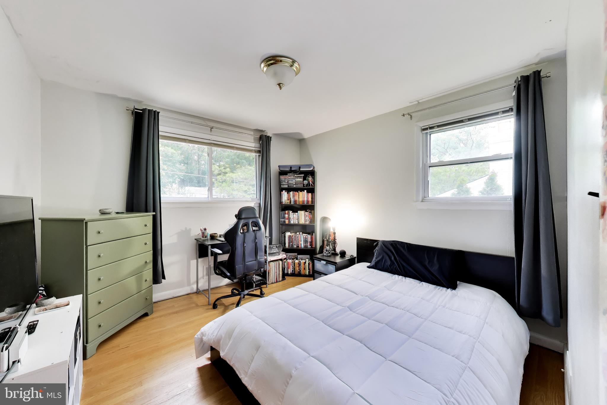 SEVEN OAKS - Residential