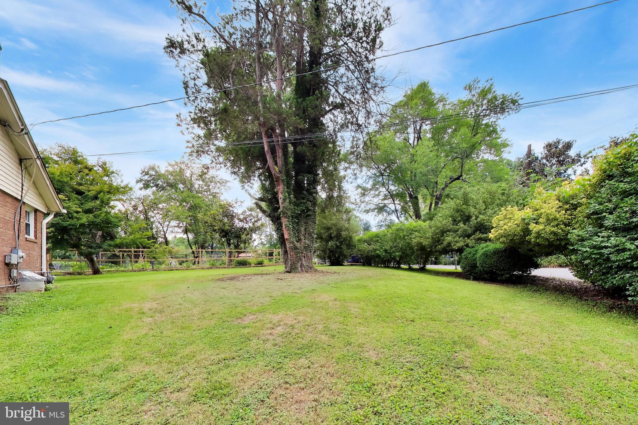 SEVEN OAKS - Residential