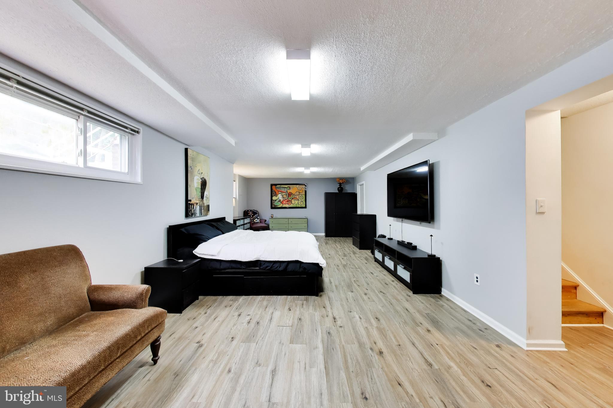 SEVEN OAKS - Residential