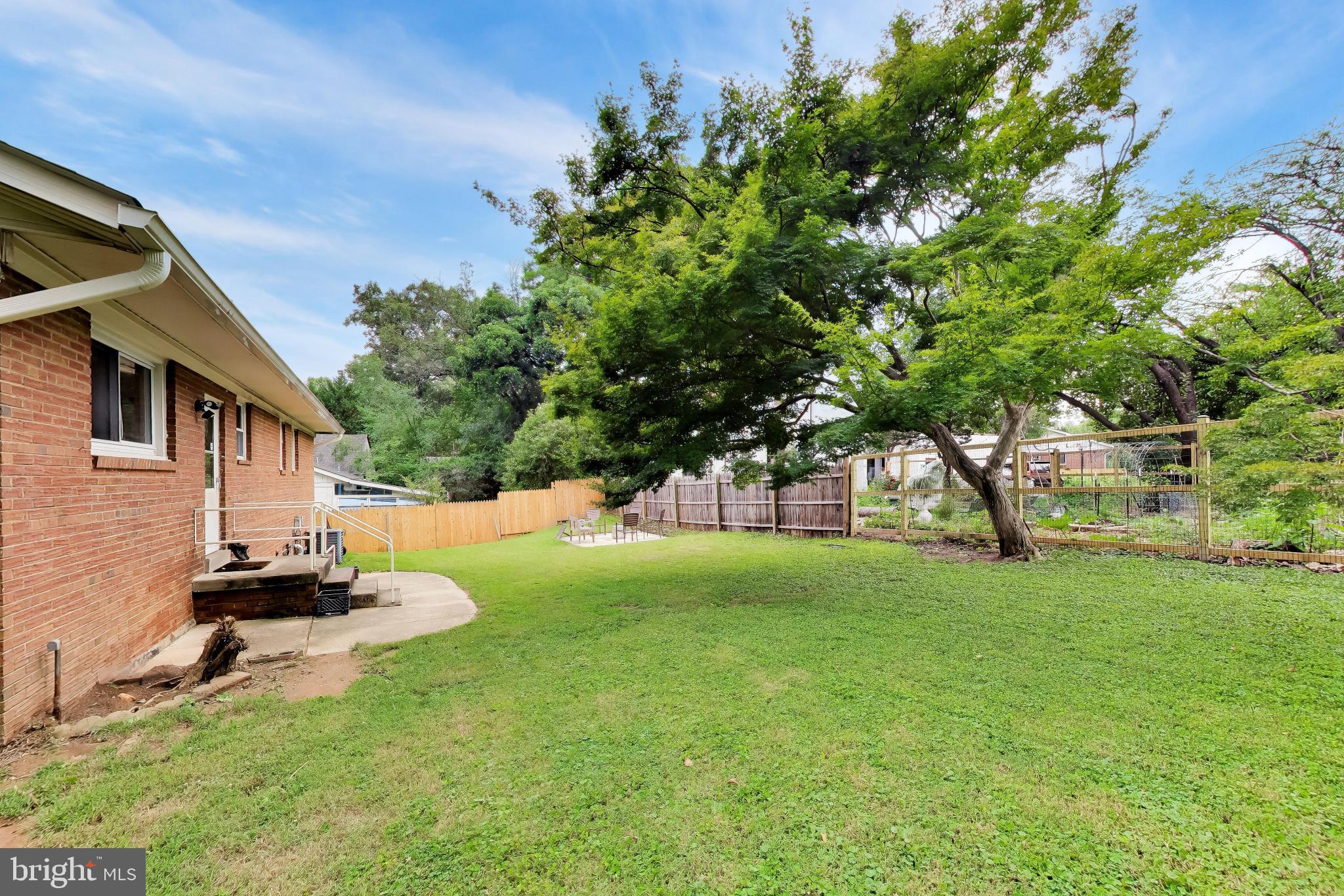 SEVEN OAKS - Residential