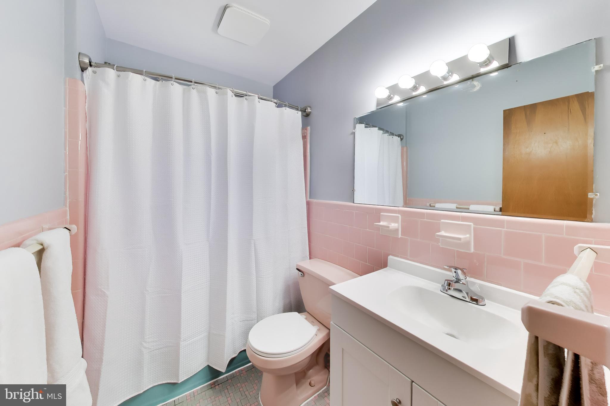 SEVEN OAKS - Residential