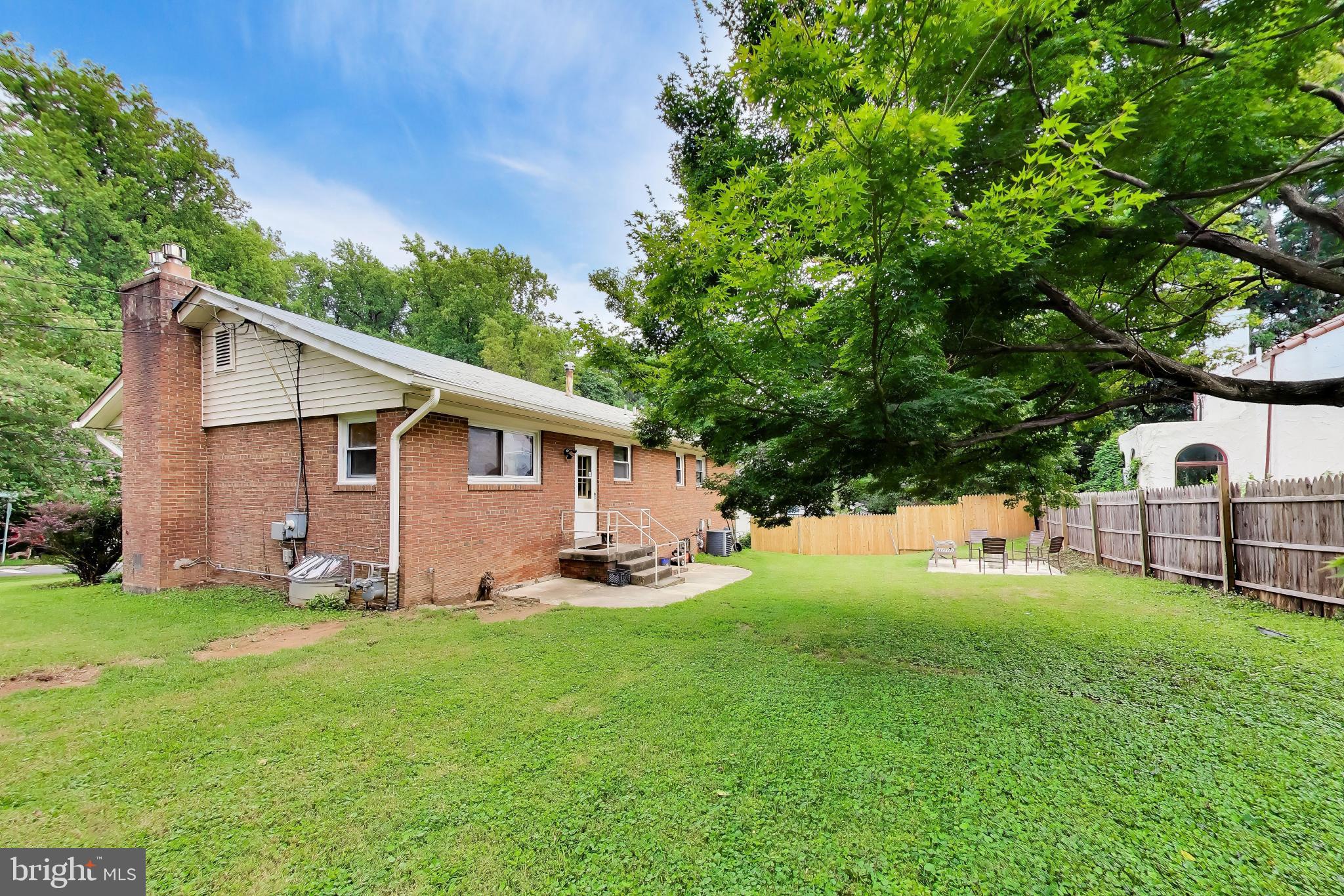 SEVEN OAKS - Residential