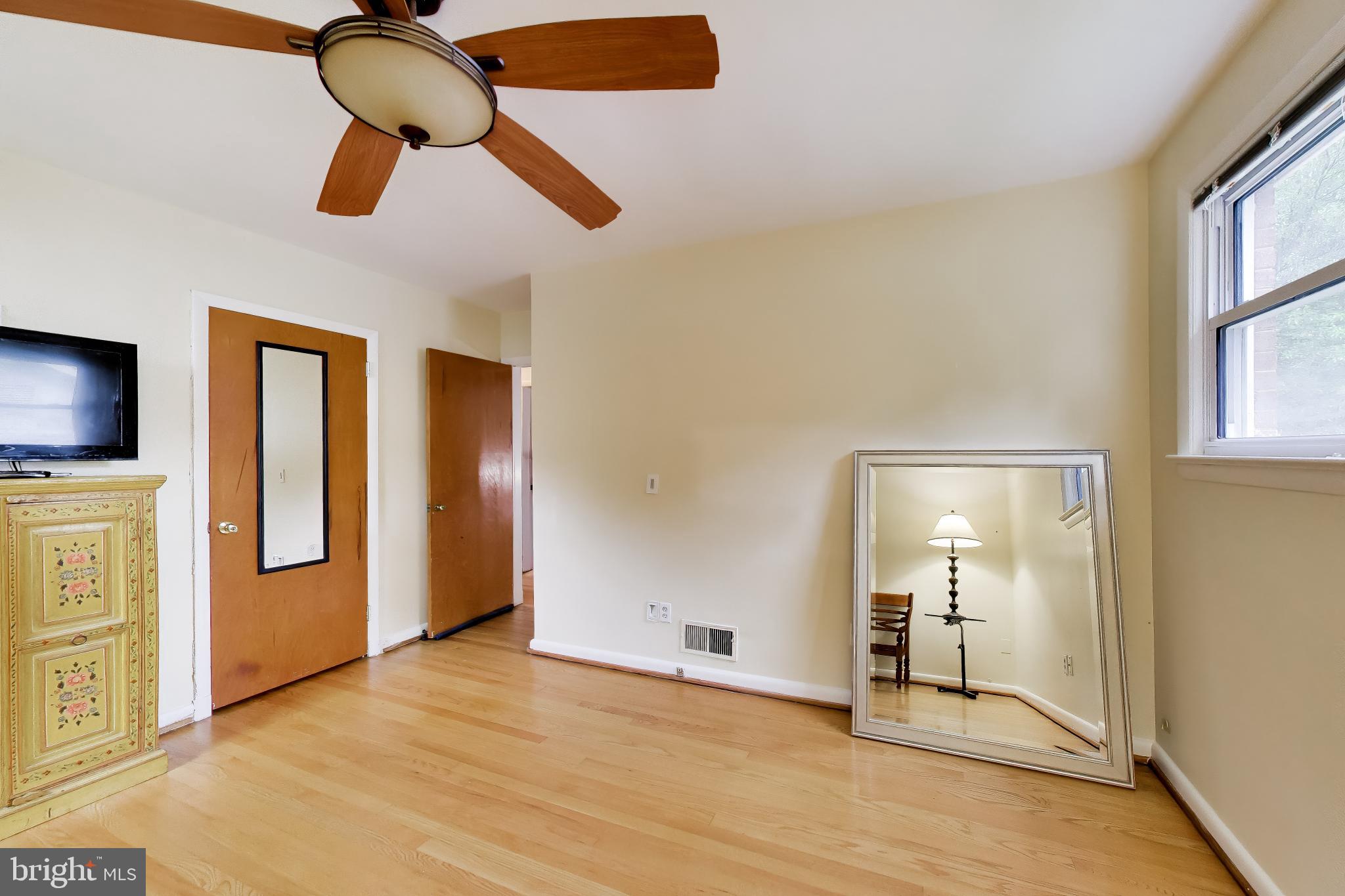 SEVEN OAKS - Residential