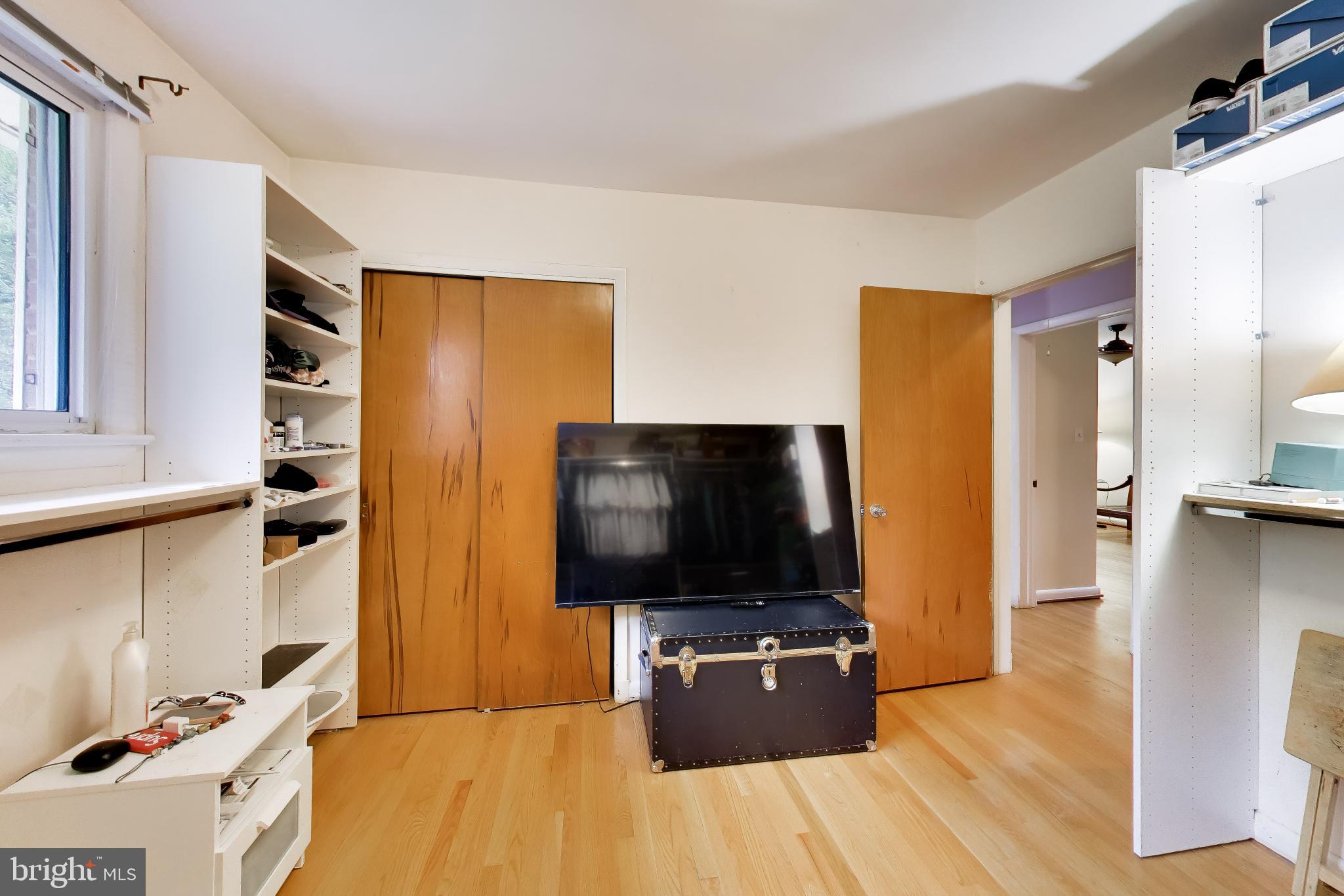 SEVEN OAKS - Residential