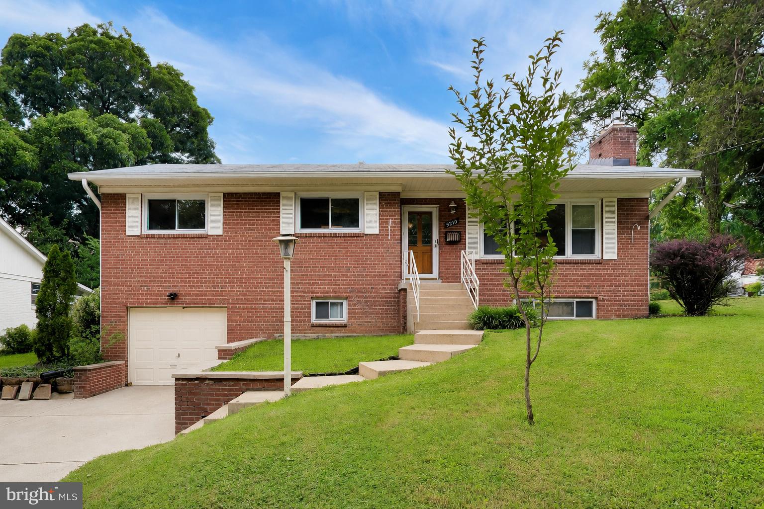 SEVEN OAKS - Residential