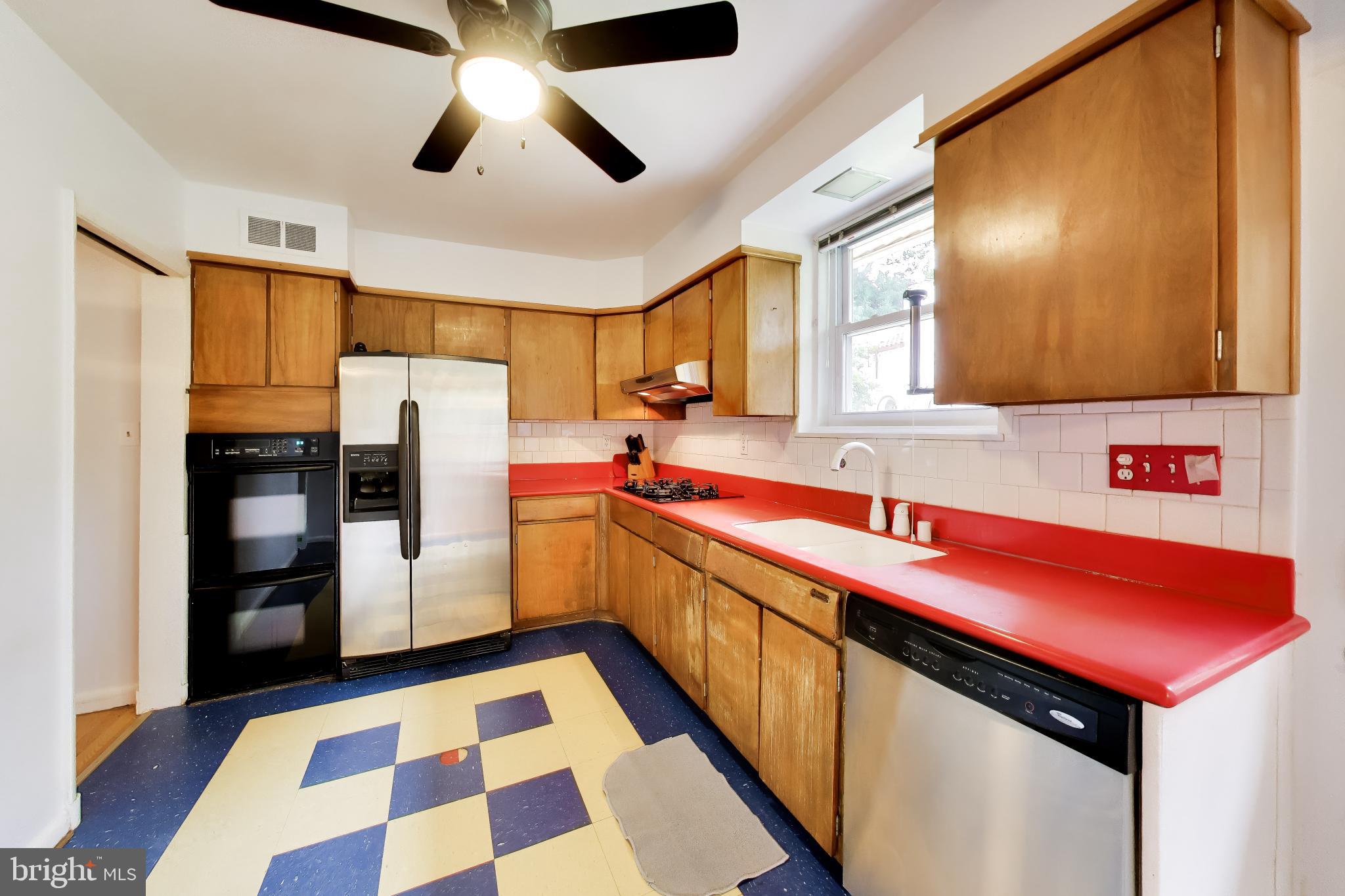 SEVEN OAKS - Residential