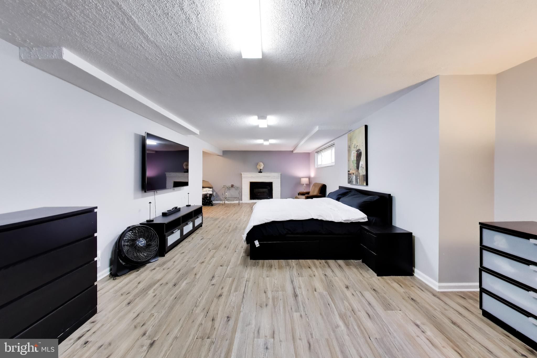 SEVEN OAKS - Residential