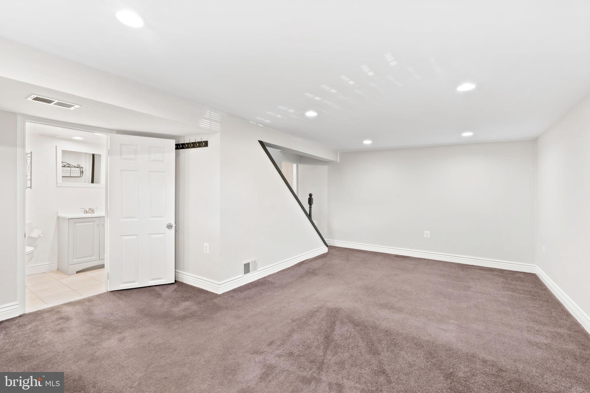 MARLOW HEIGHTS - Residential
