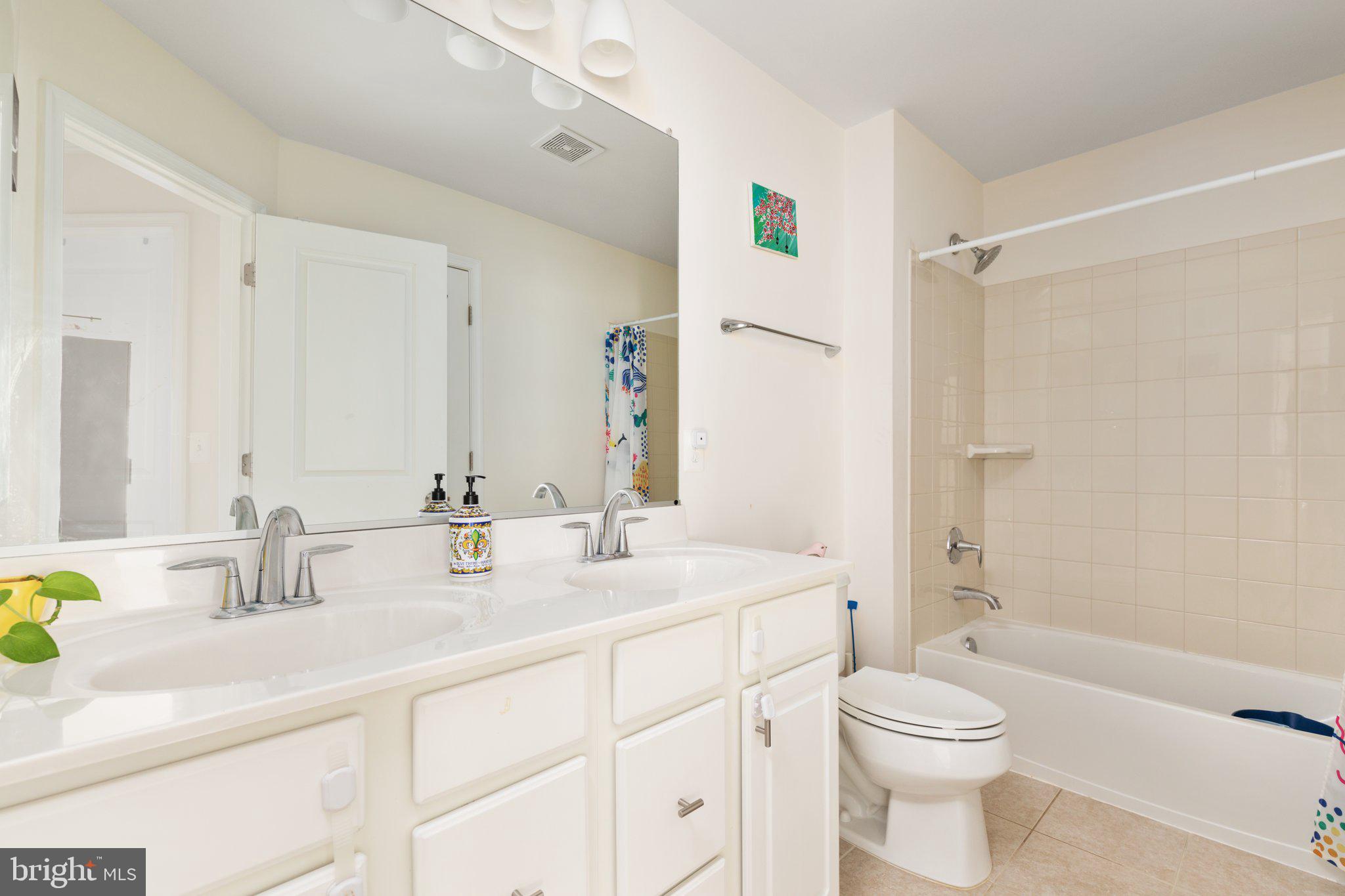 EASTVIEW - Residential Lease