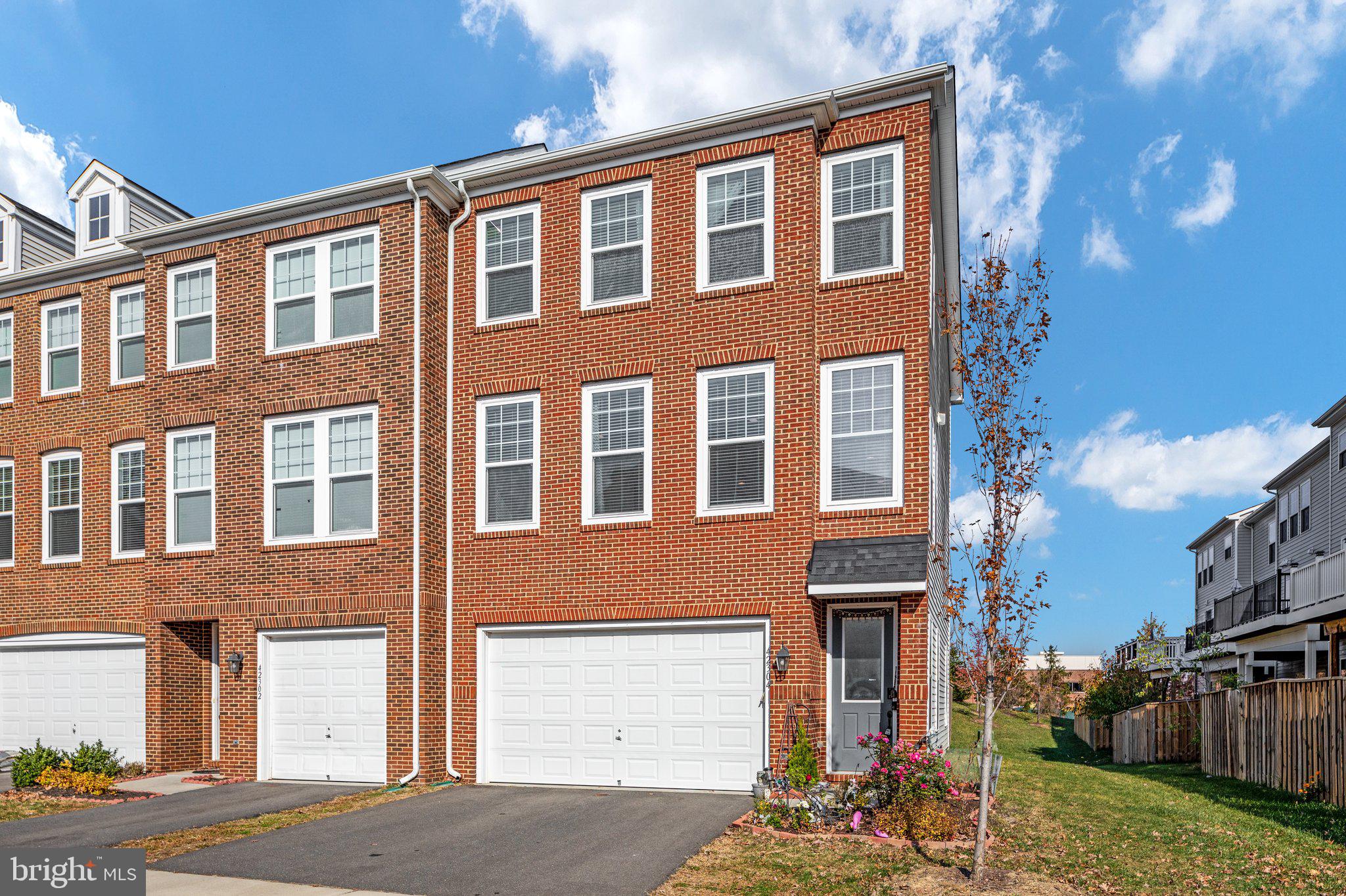EASTVIEW - Residential Lease