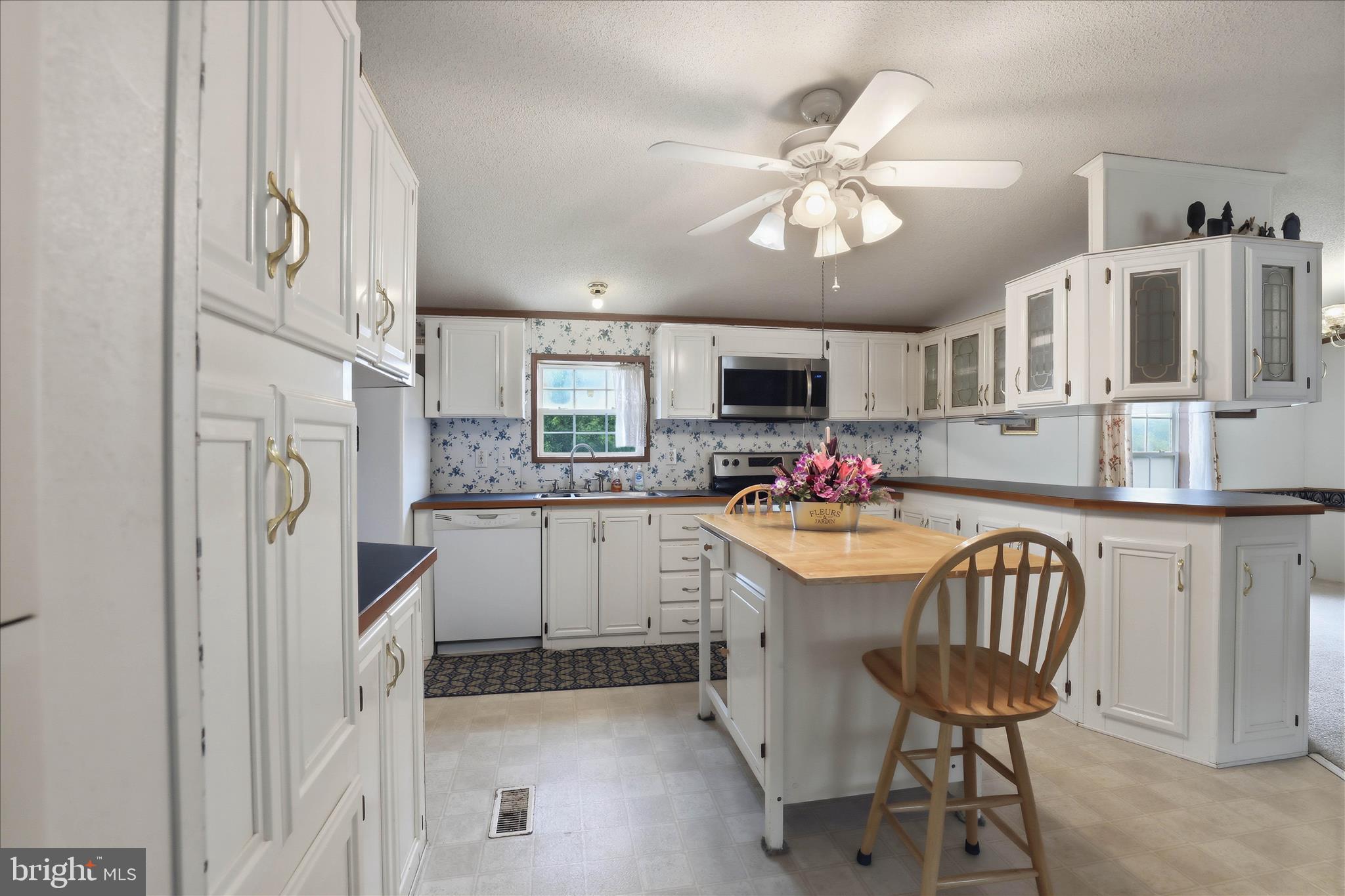 SUNSET ESTATES MHP - Residential