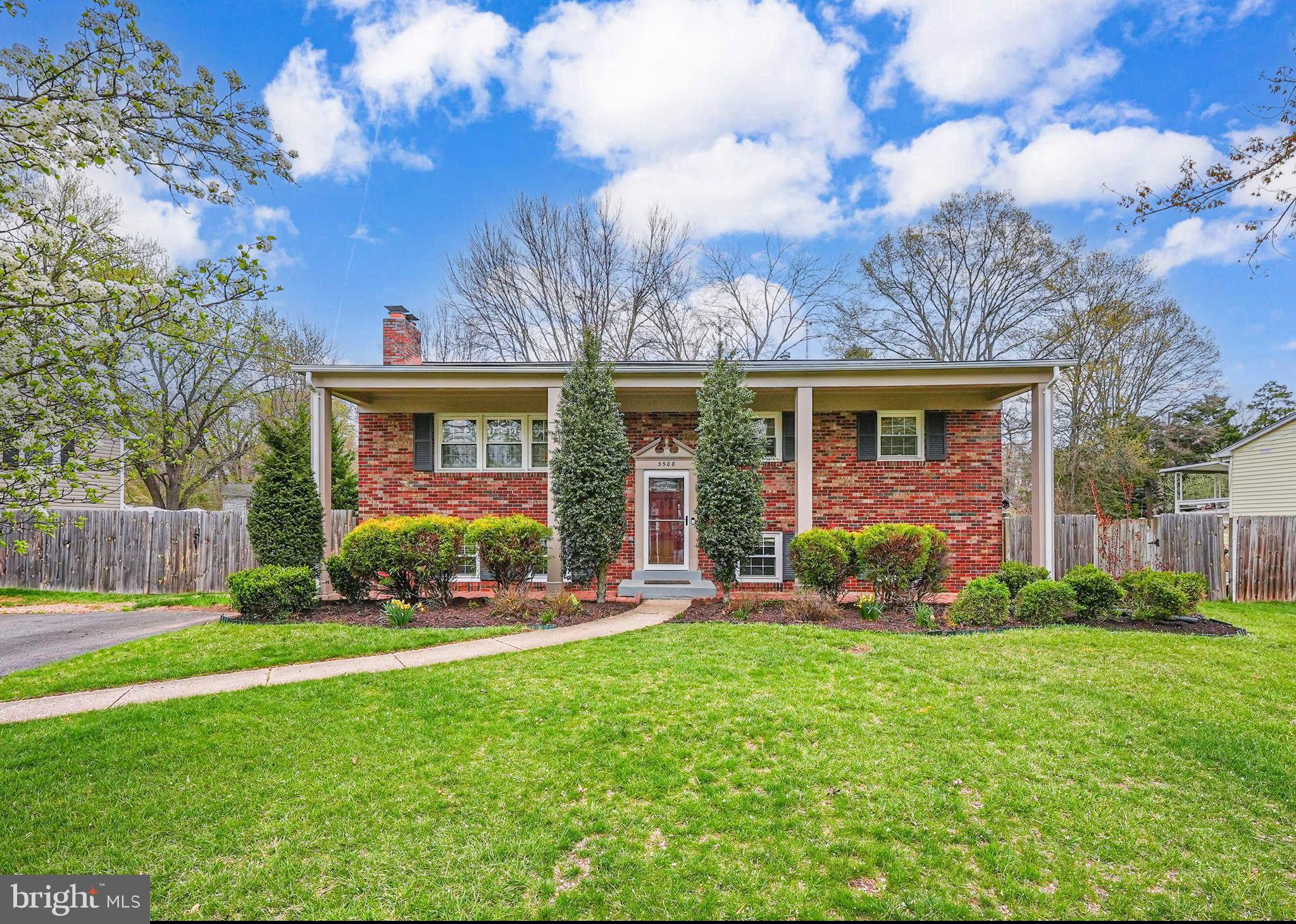 HAYFIELD FARM - Residential