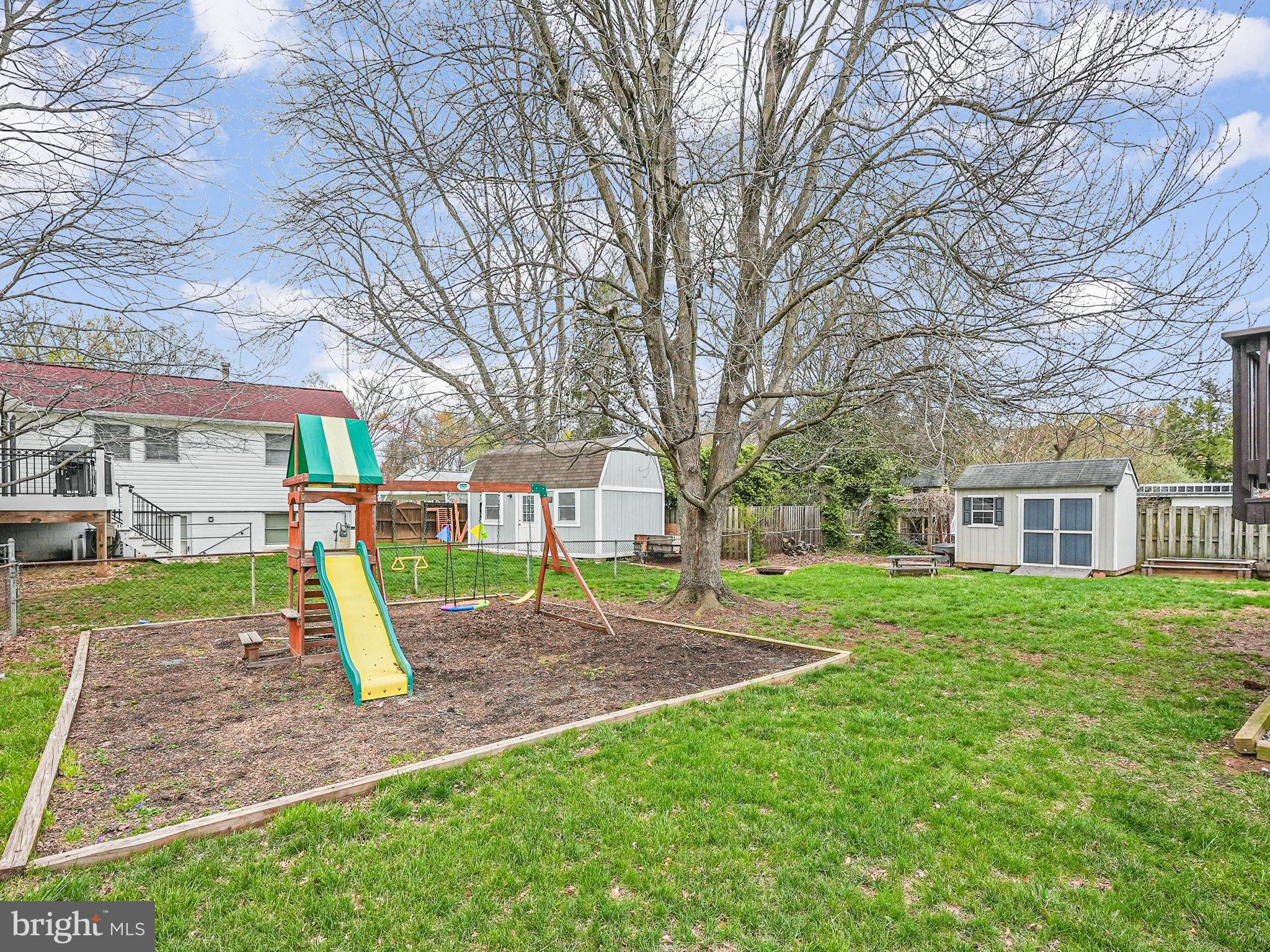 HAYFIELD FARM - Residential