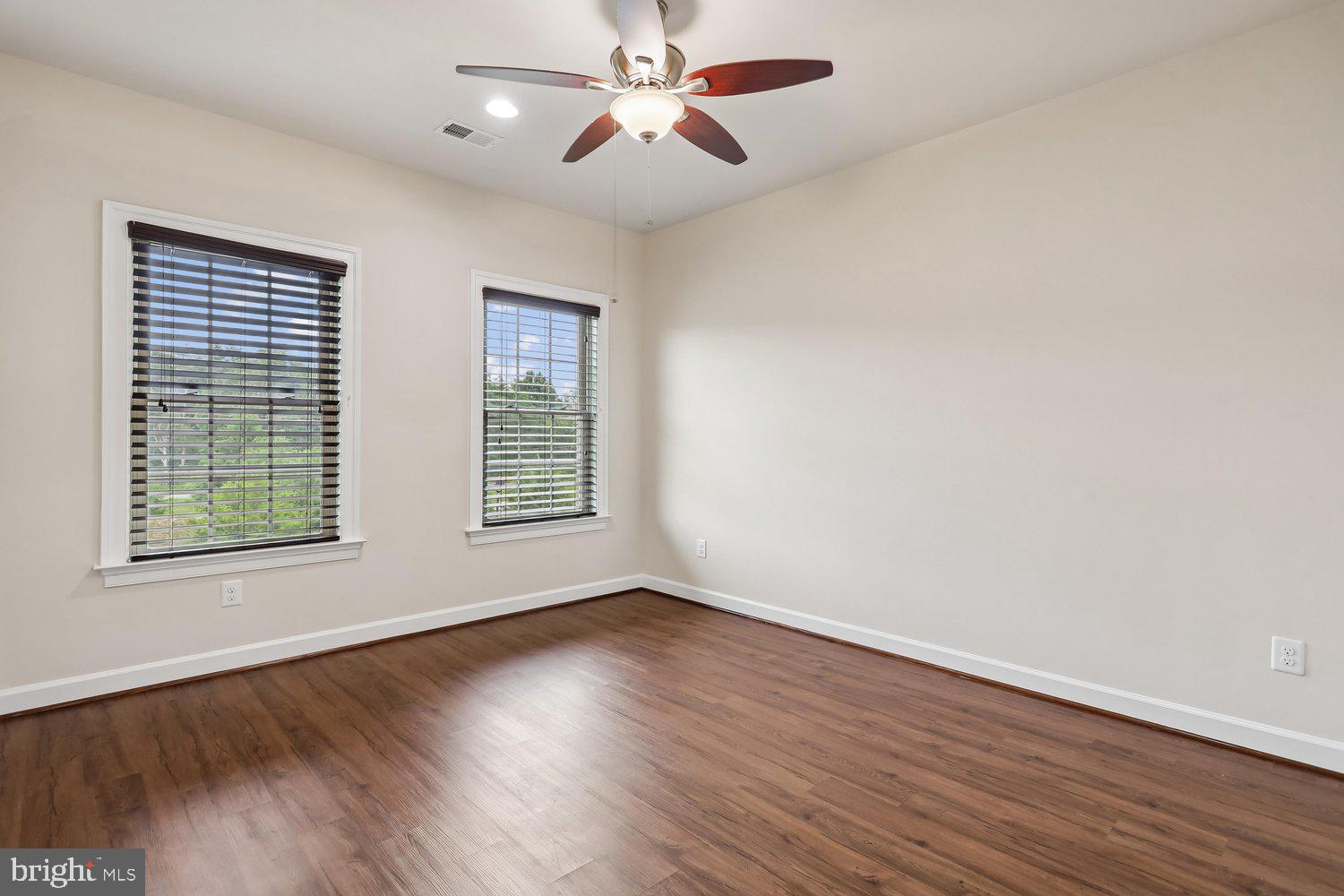 SEVEN HILLS - Residential