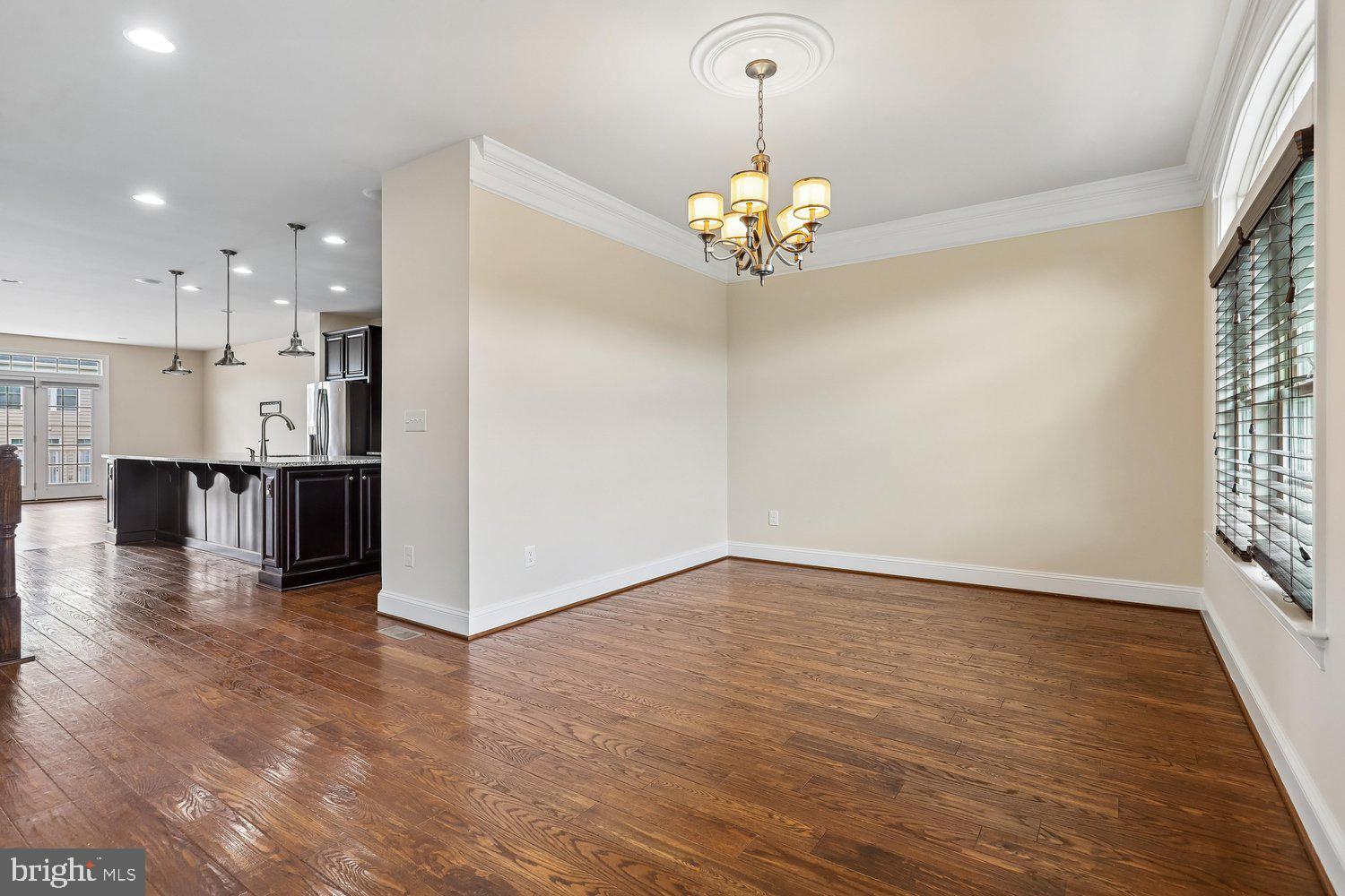 SEVEN HILLS - Residential