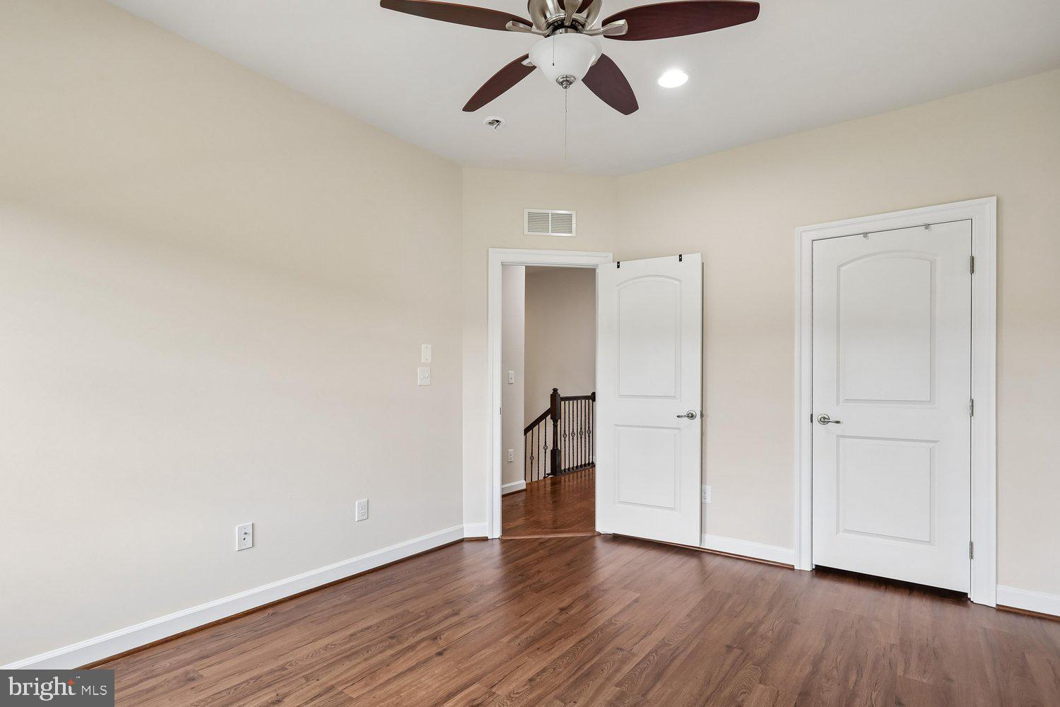 SEVEN HILLS - Residential