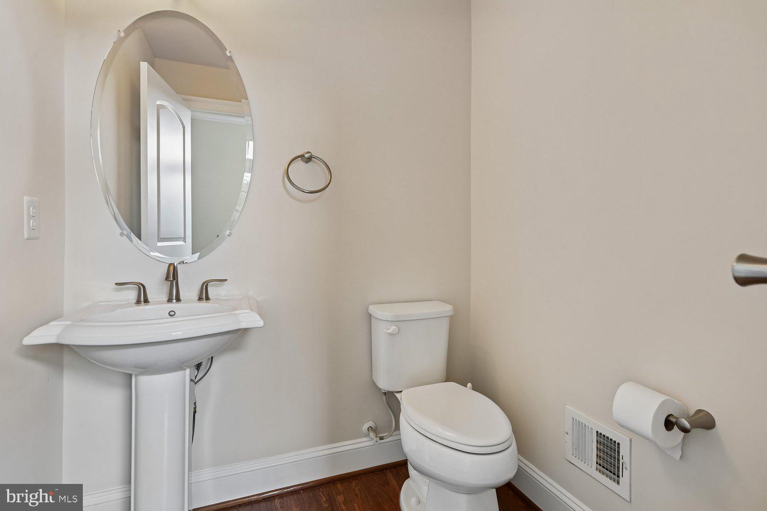SEVEN HILLS - Residential