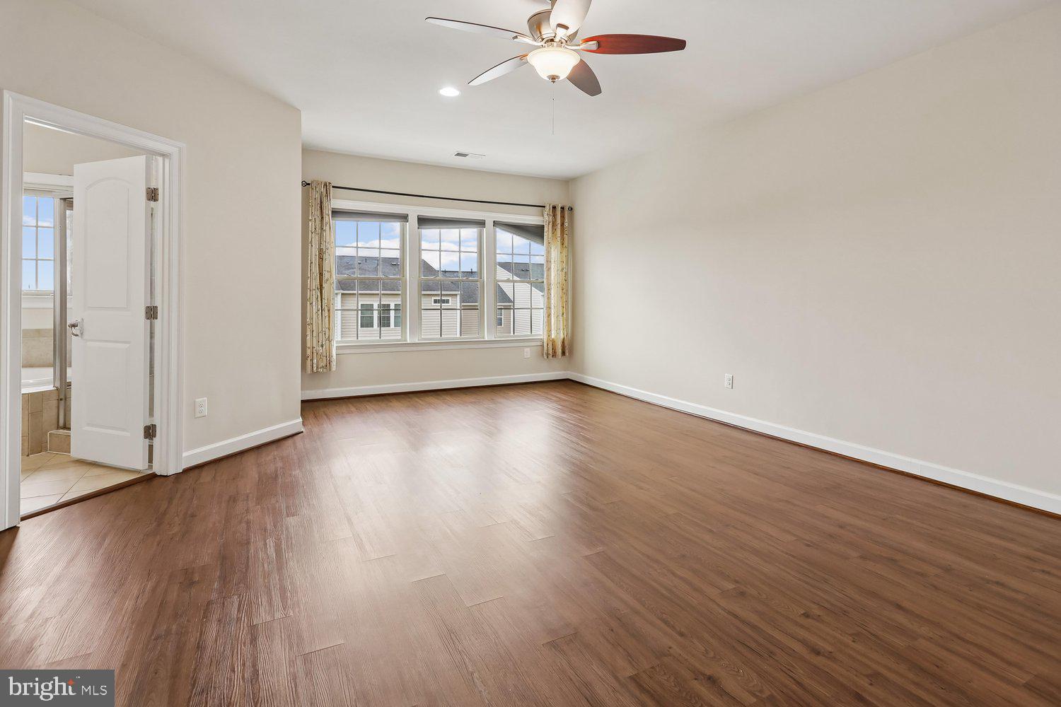 SEVEN HILLS - Residential
