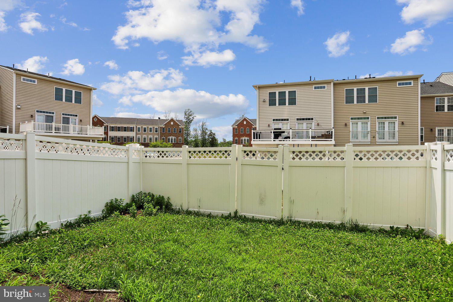 SEVEN HILLS - Residential