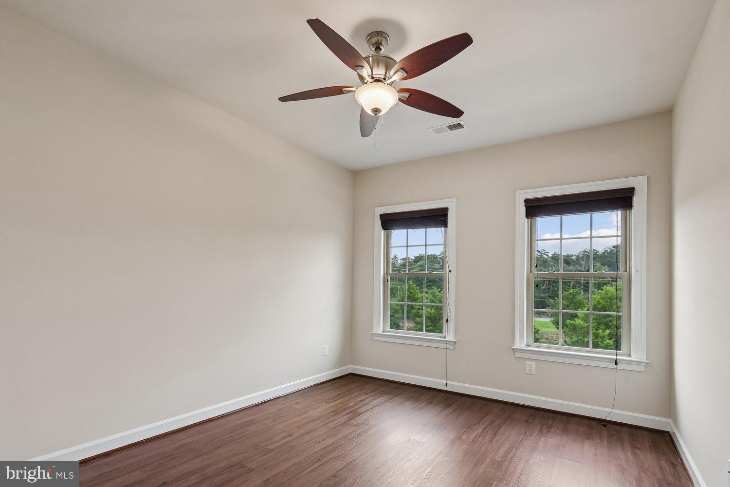 SEVEN HILLS - Residential