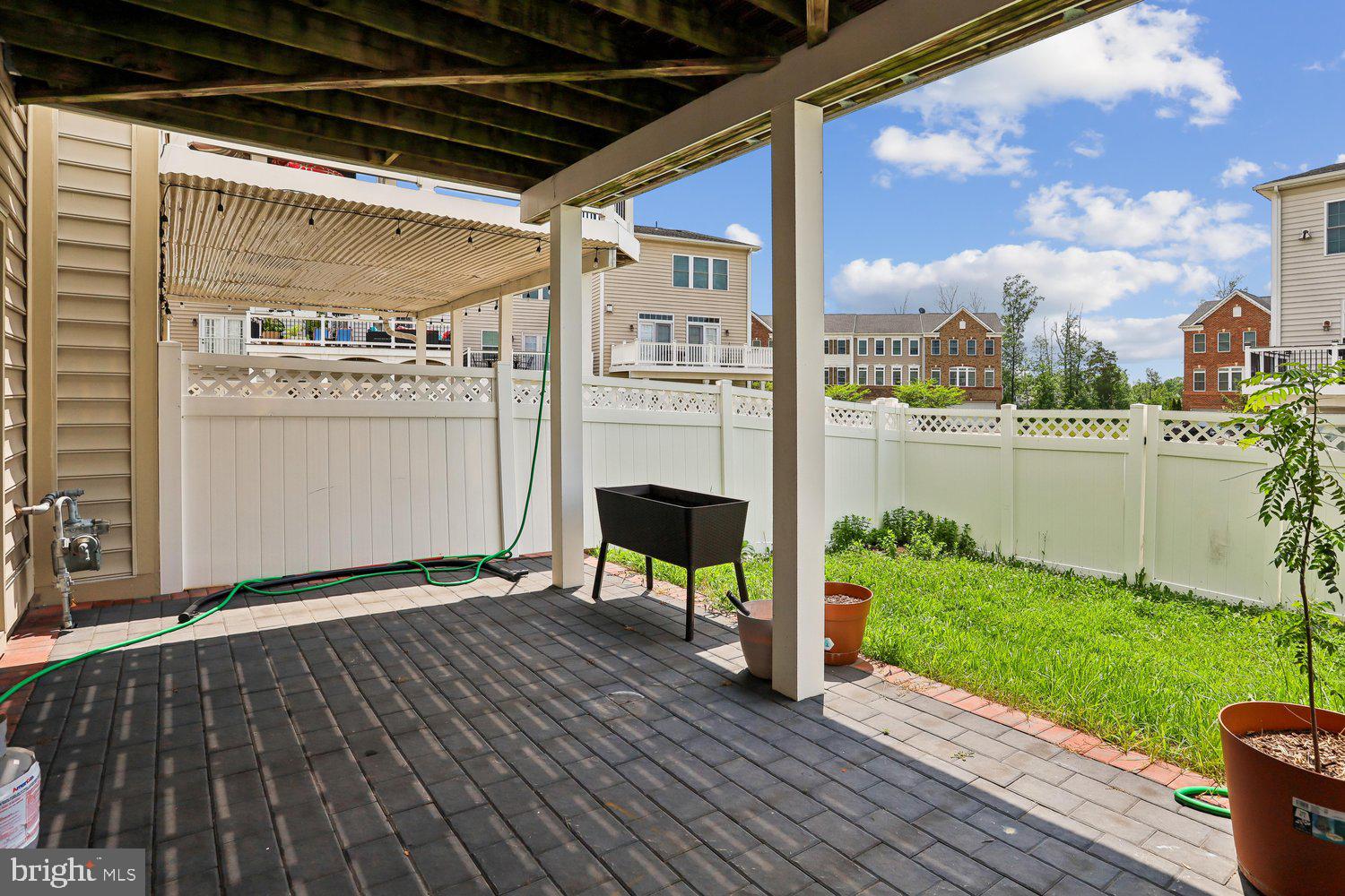 SEVEN HILLS - Residential