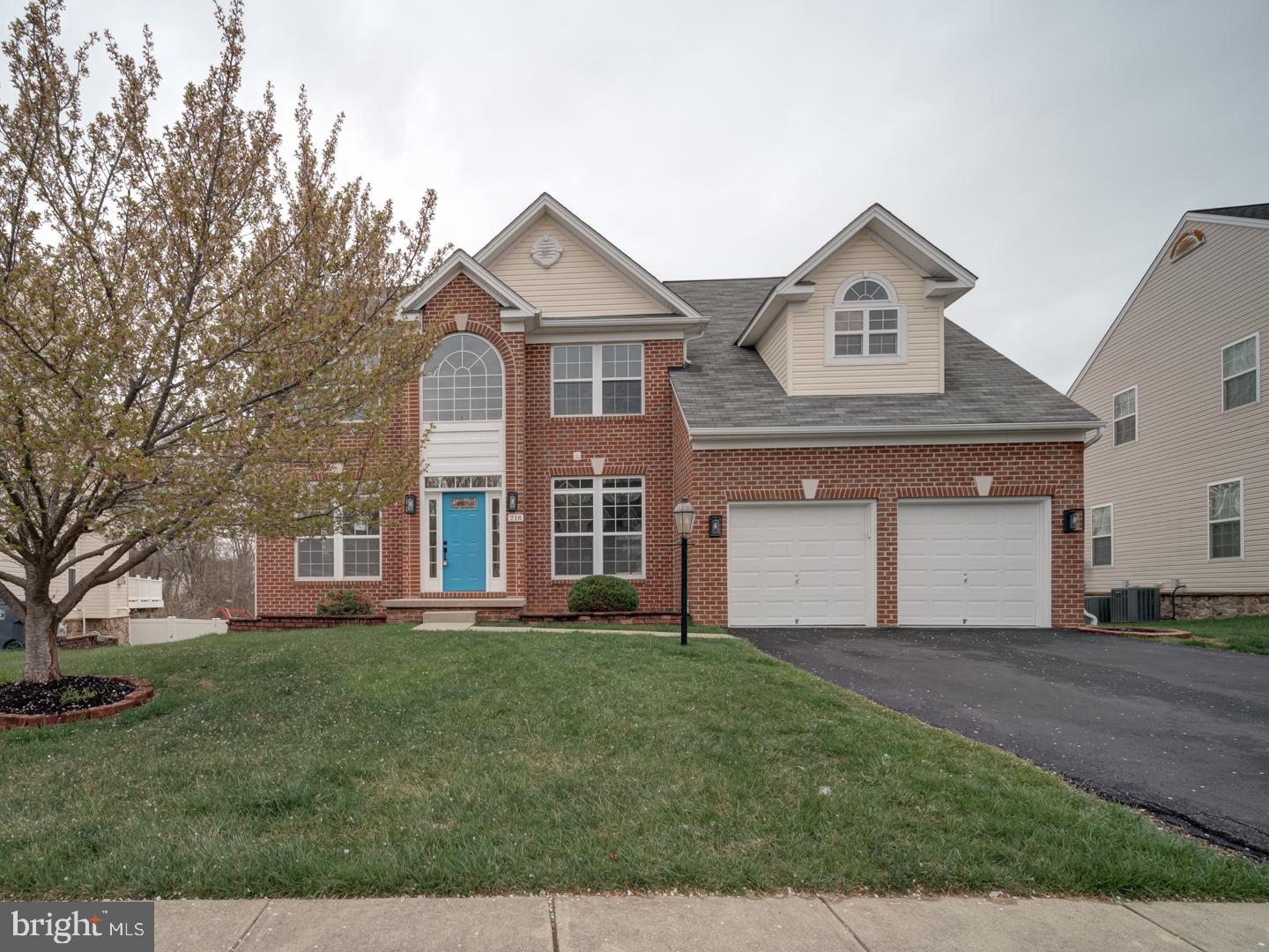 EAST VALLEY OAKS - Residential