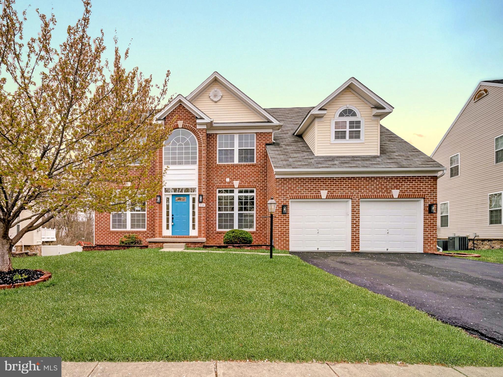EAST VALLEY OAKS - Residential