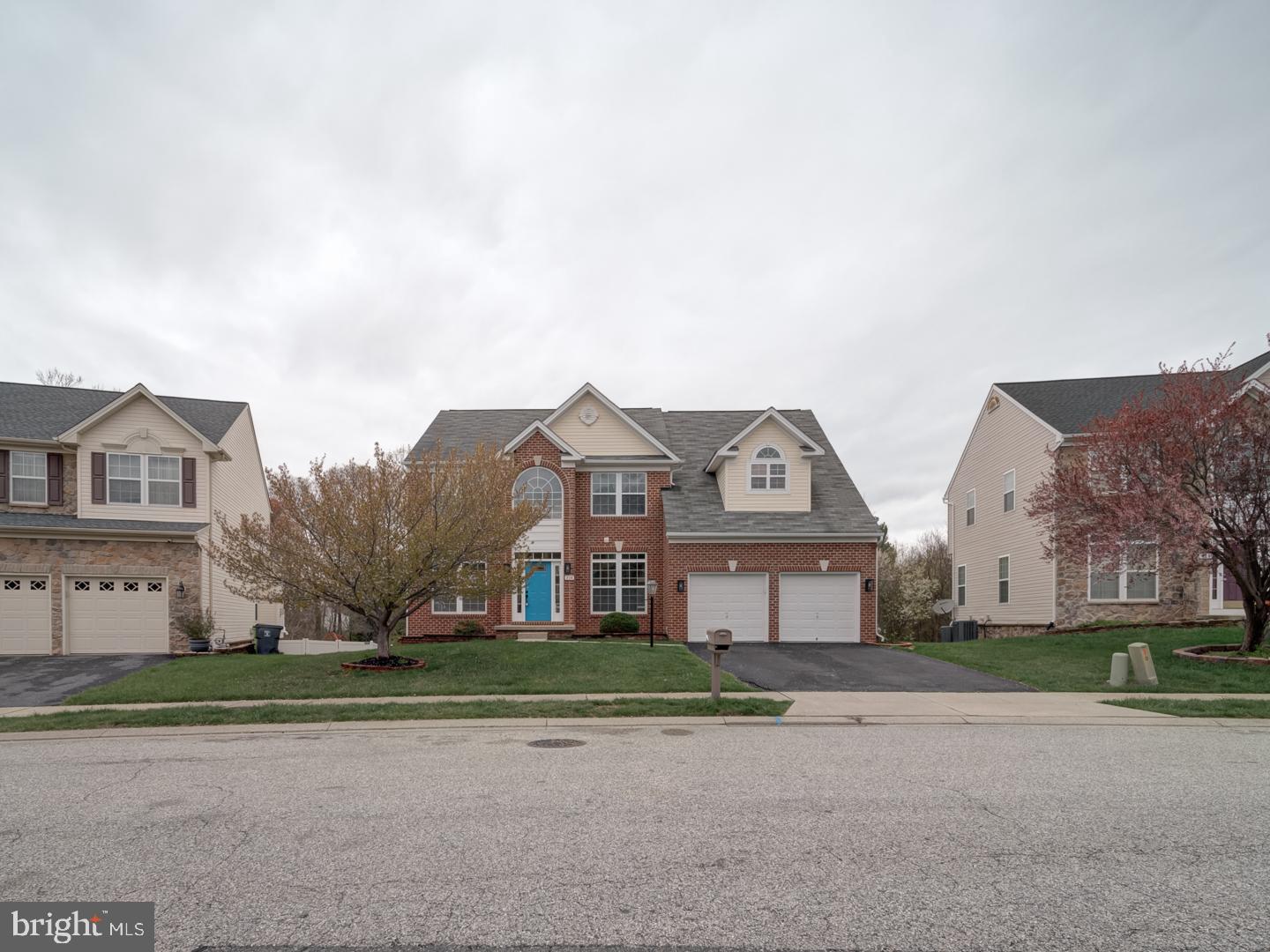 EAST VALLEY OAKS - Residential