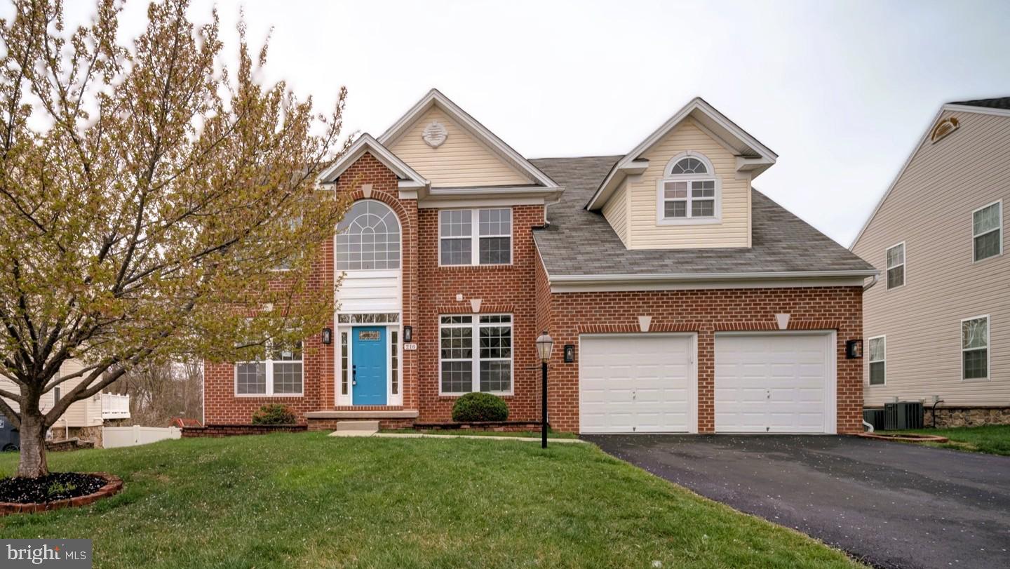 EAST VALLEY OAKS - Residential