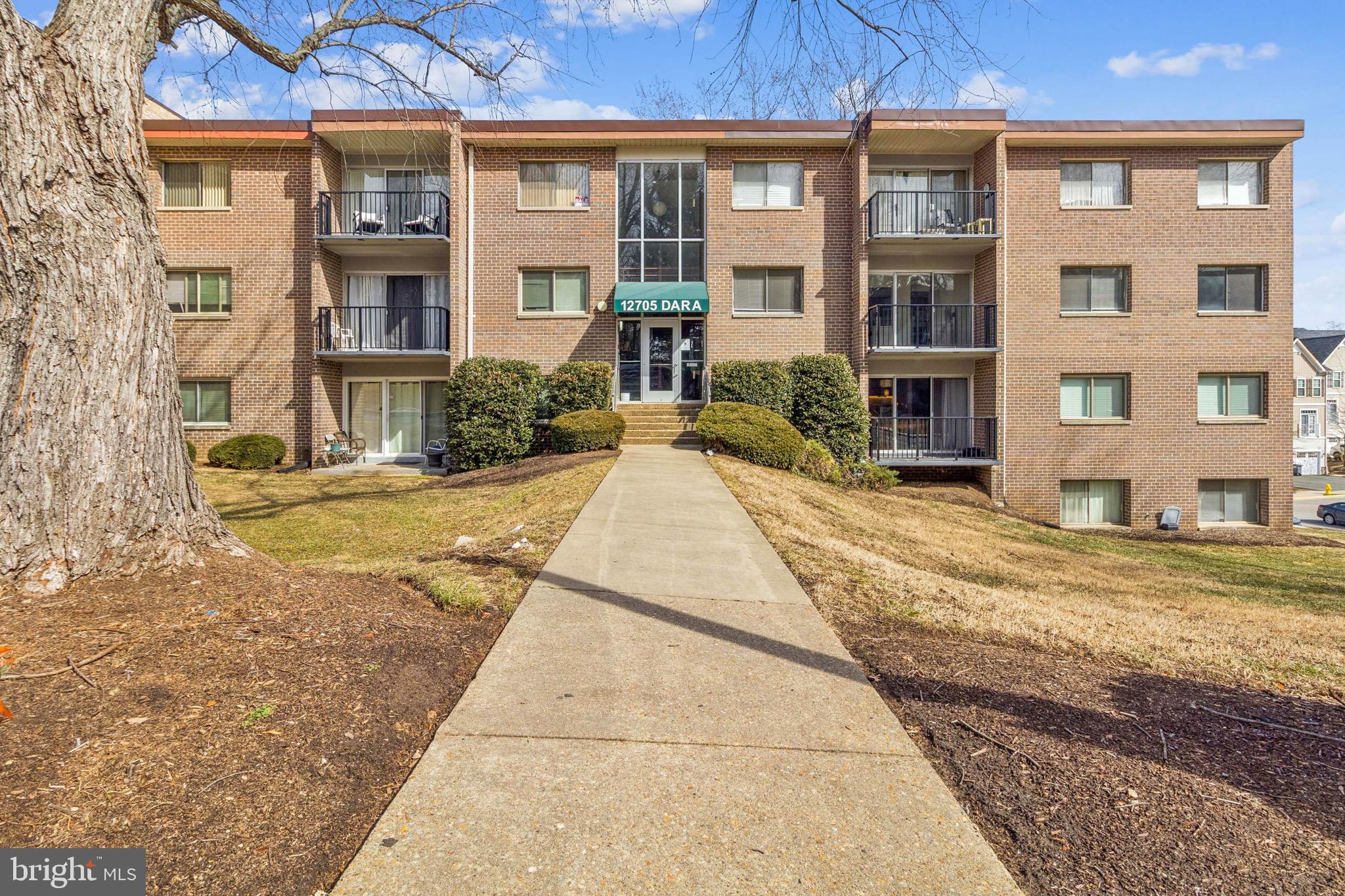 Welcome to 12705 Dara Dr, Unit #202, Woodbridge, VA 22192, where comfort and convenience meet refined condominium living. This well-maintained, light-filled home offers a pleasing open layout with generous living and dining areas, perfect for both relaxing and entertaining.
The kitchen provides ample cabinetry and counter space, while the spacious bedroom(s) offer a calm and private retreat. Thoughtful finishes and a neutral palette create an inviting atmosphere throughout. Enjoy low-maintenance living with community conveniences and a prime location close to shopping, dining, parks, and major commuter routes.

An excellent opportunity for homeowners or investors seeking style, value, and location in the heart of Woodbridge. Schedule your showing today!