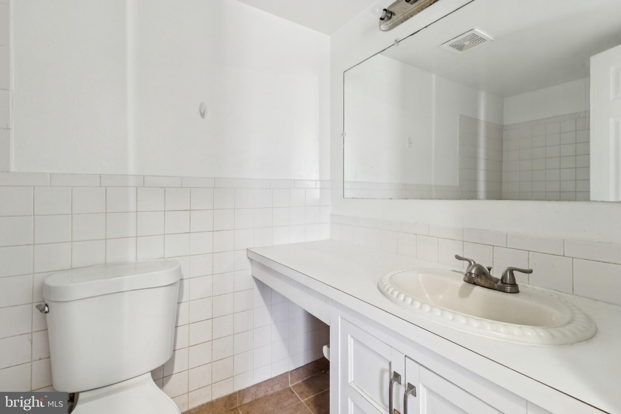 OCCOQUAN RIDGE CONDO - Residential