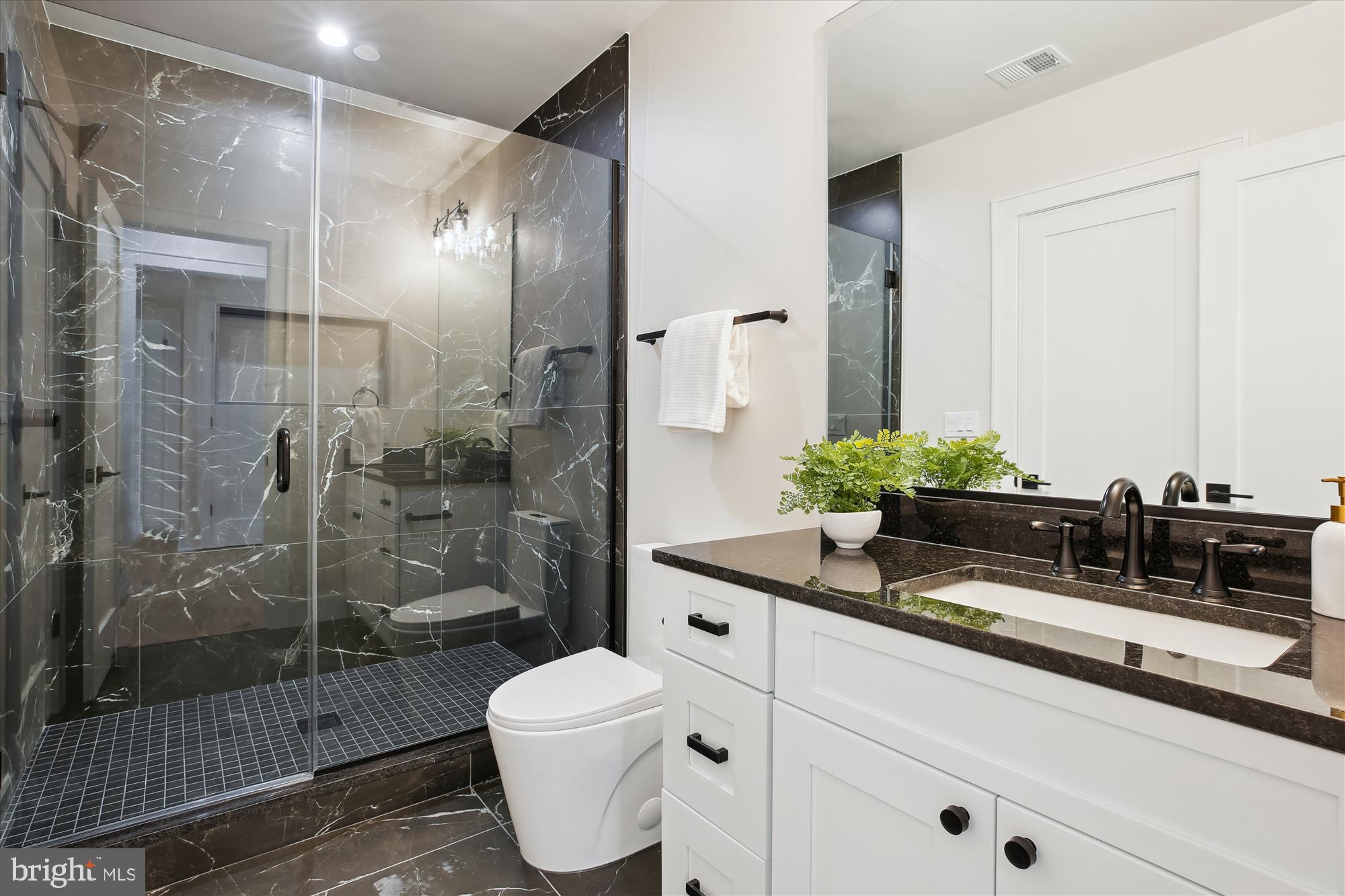 KENSINGTON HEIGHTS - Residential