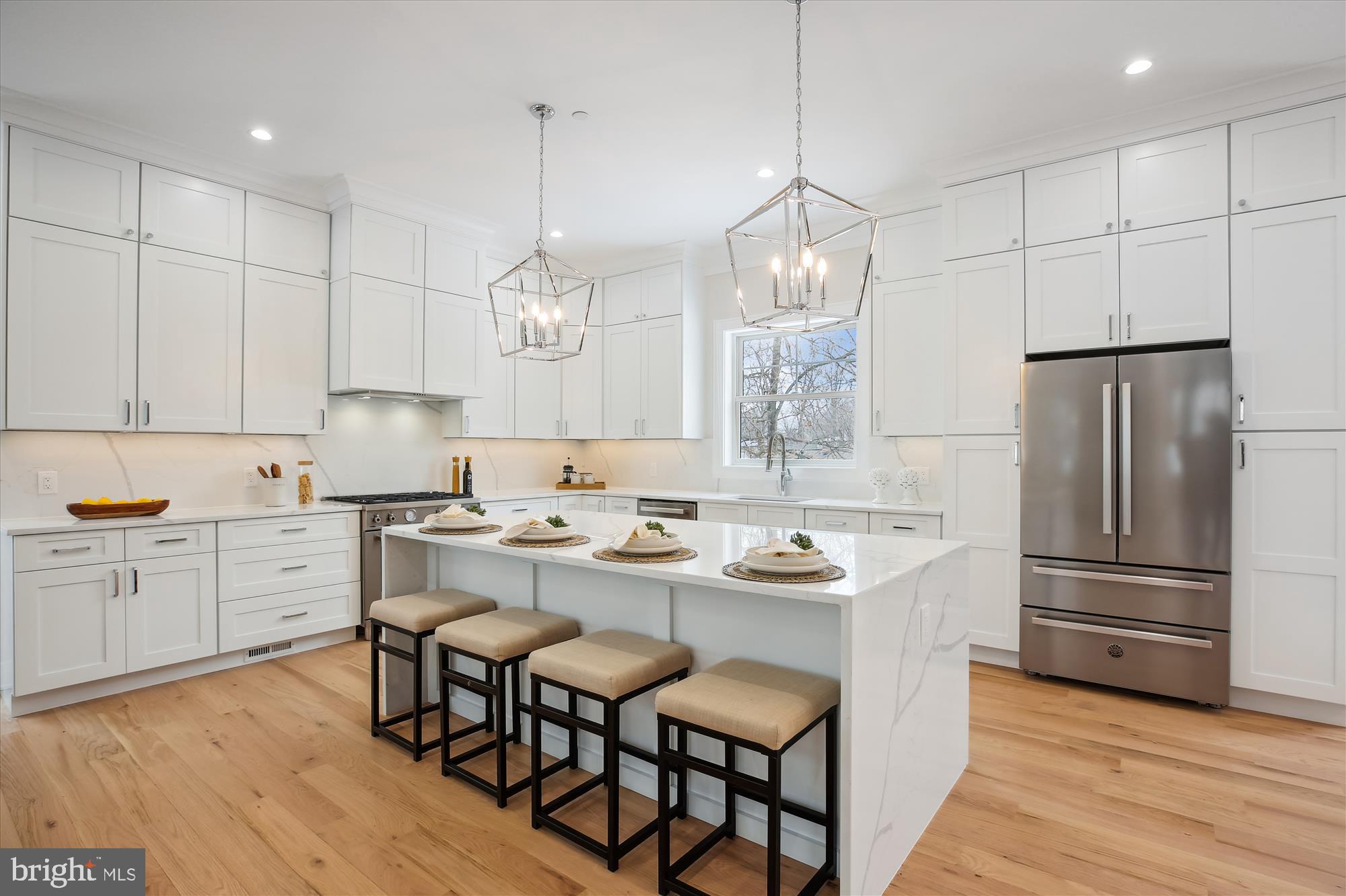 KENSINGTON HEIGHTS - Residential