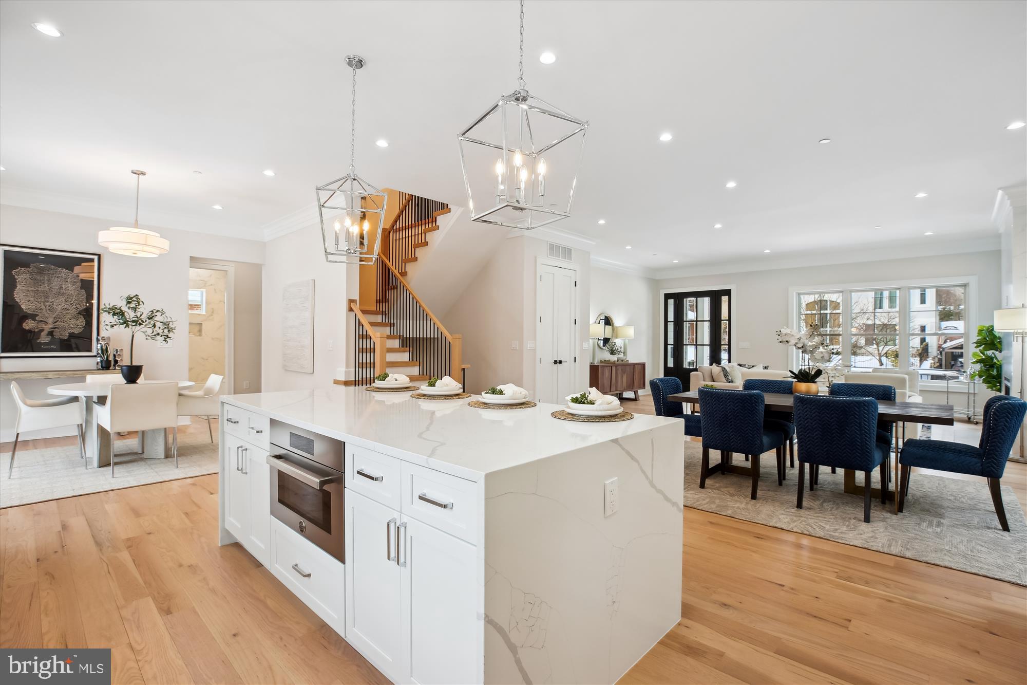 KENSINGTON HEIGHTS - Residential