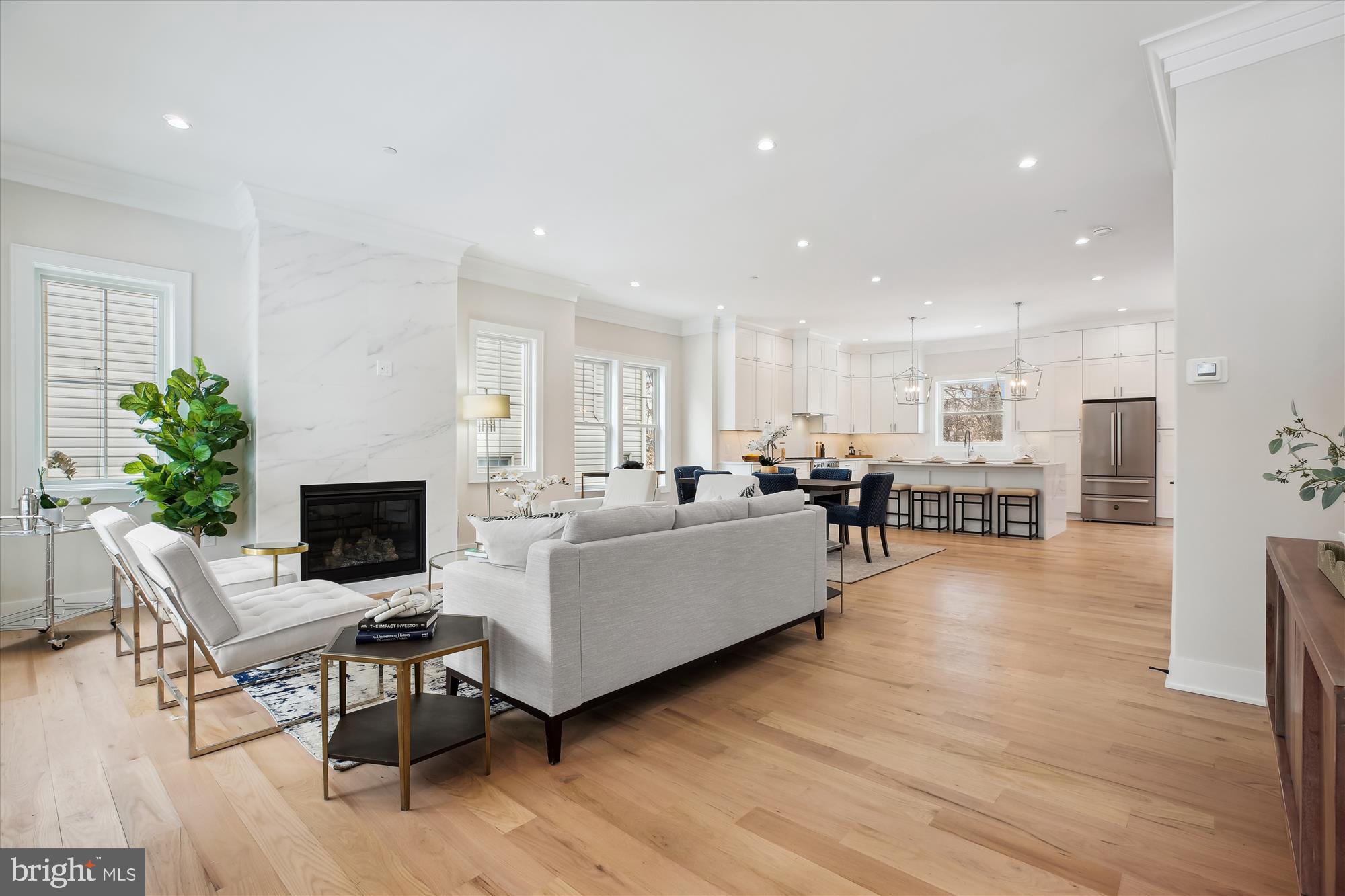 KENSINGTON HEIGHTS - Residential