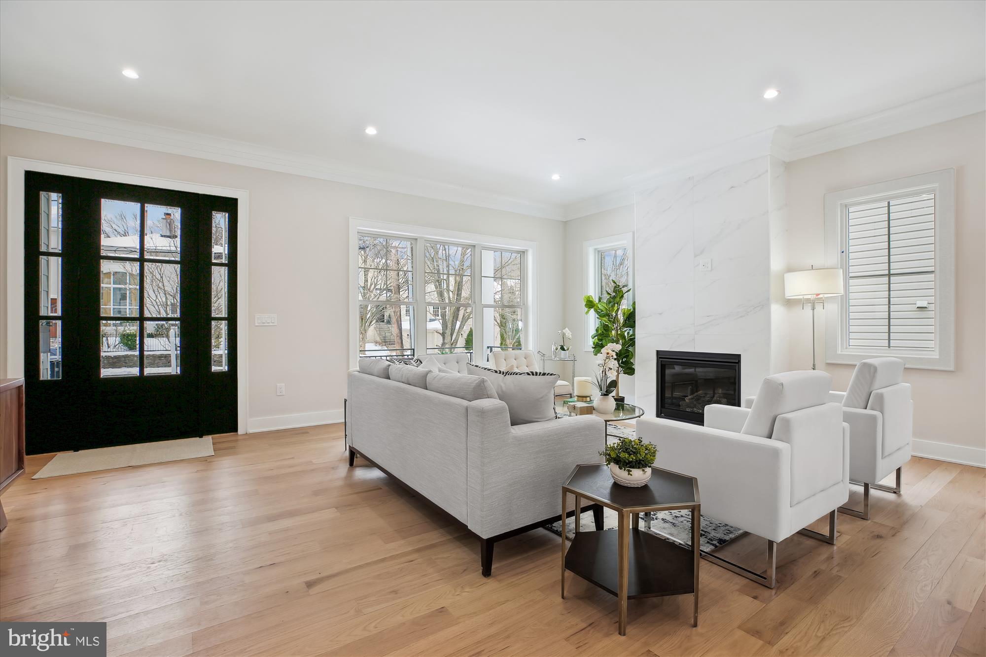 KENSINGTON HEIGHTS - Residential