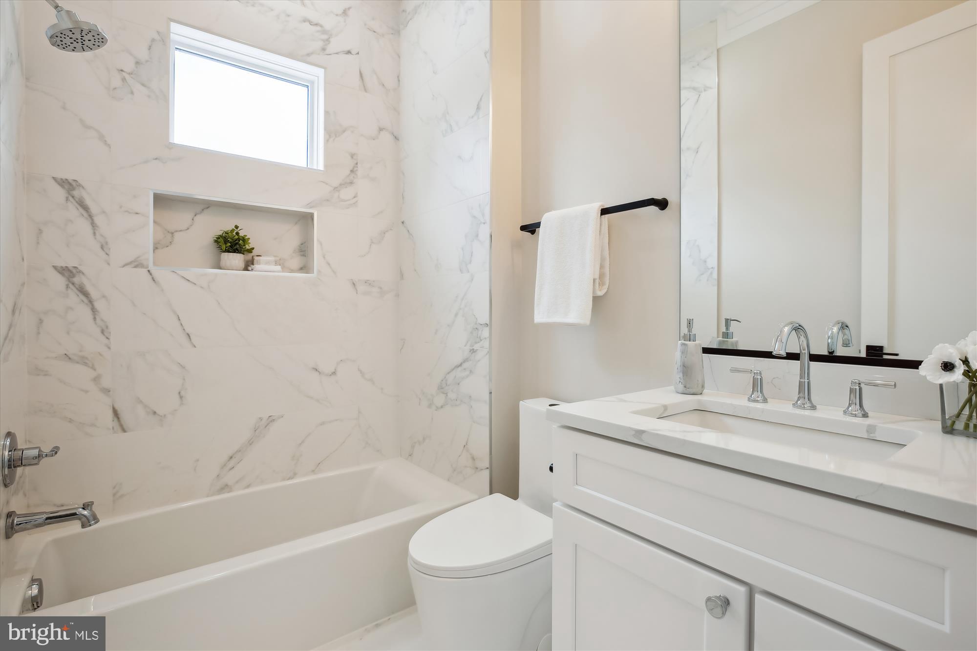 KENSINGTON HEIGHTS - Residential