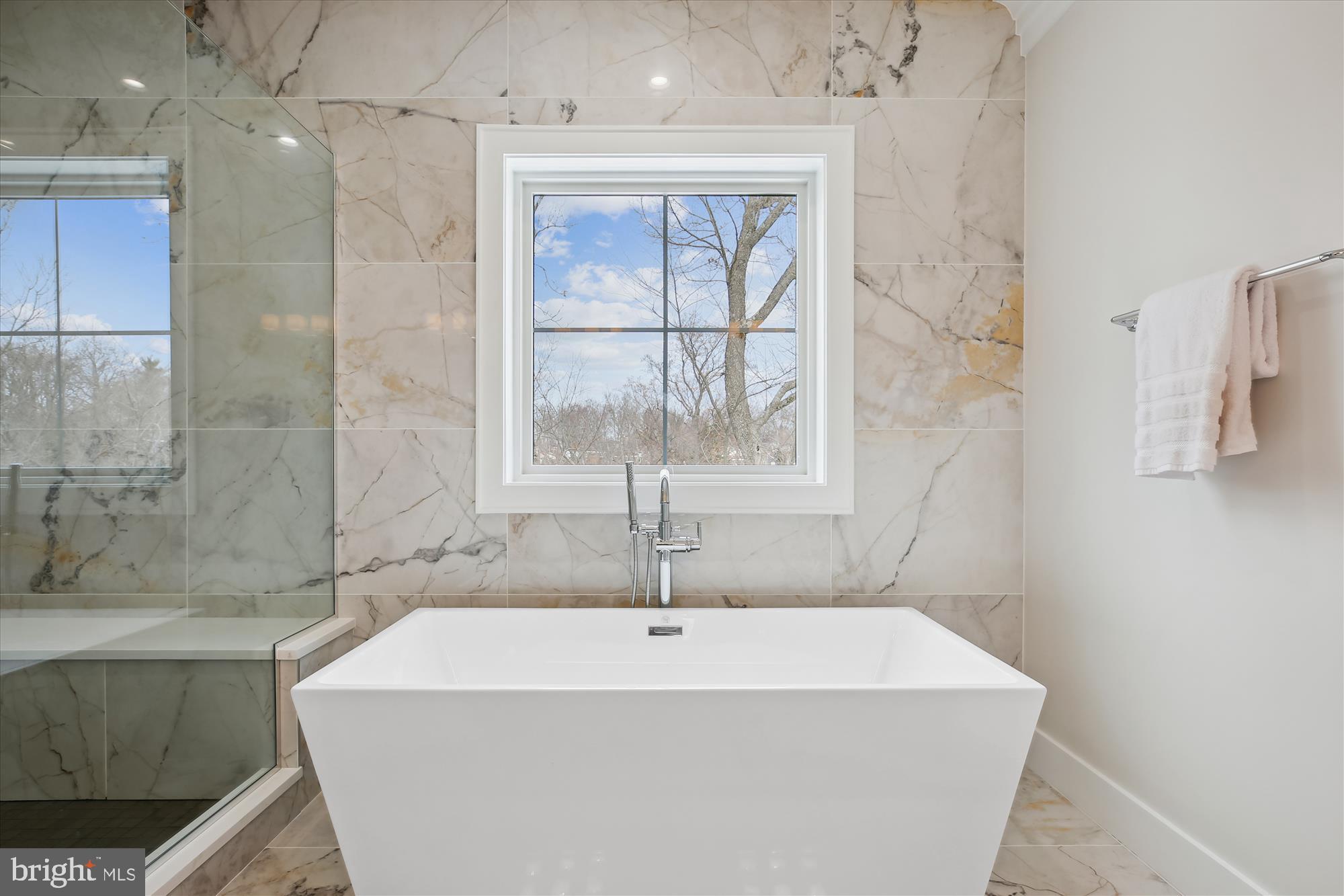 KENSINGTON HEIGHTS - Residential