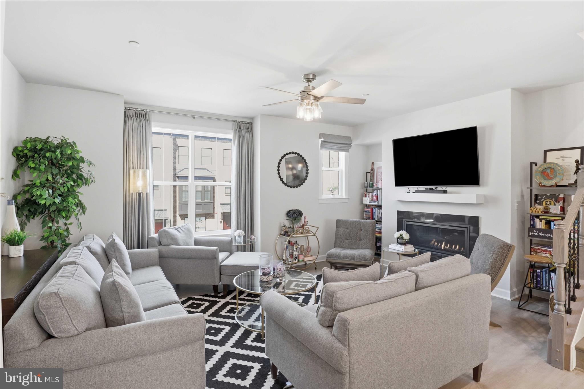 NORTH HILL - Residential