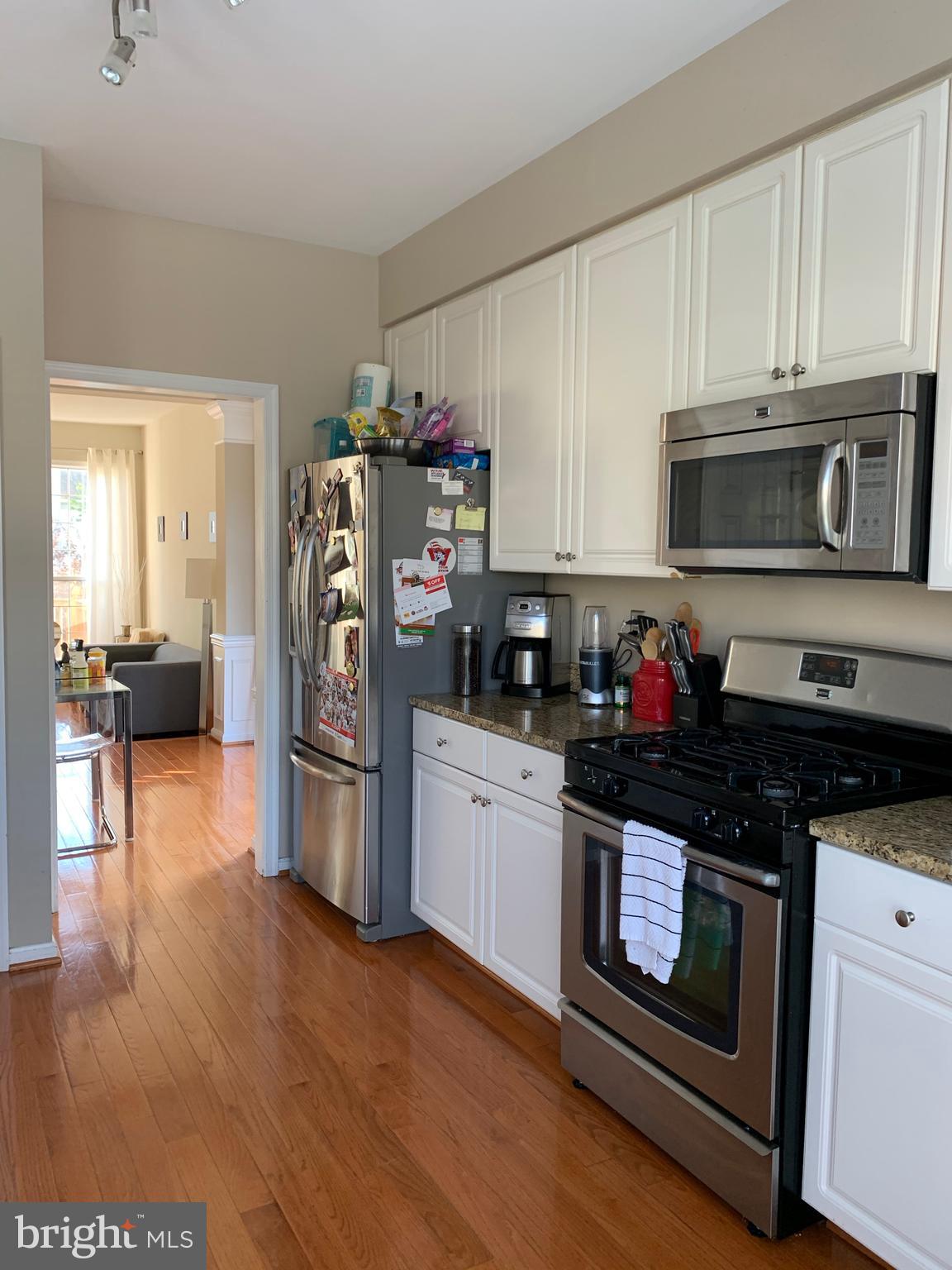 CASCADES - Residential Lease