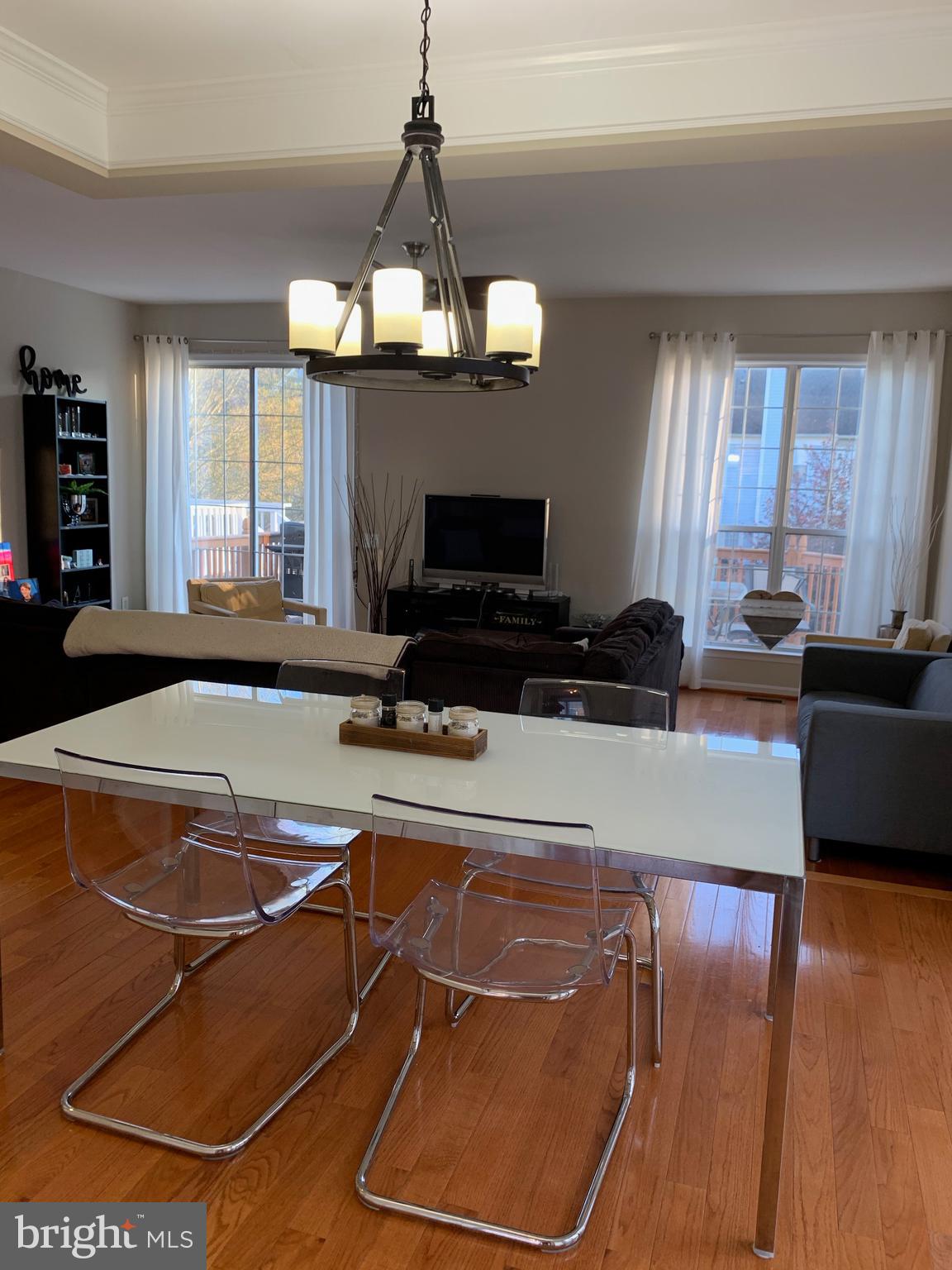 CASCADES - Residential Lease