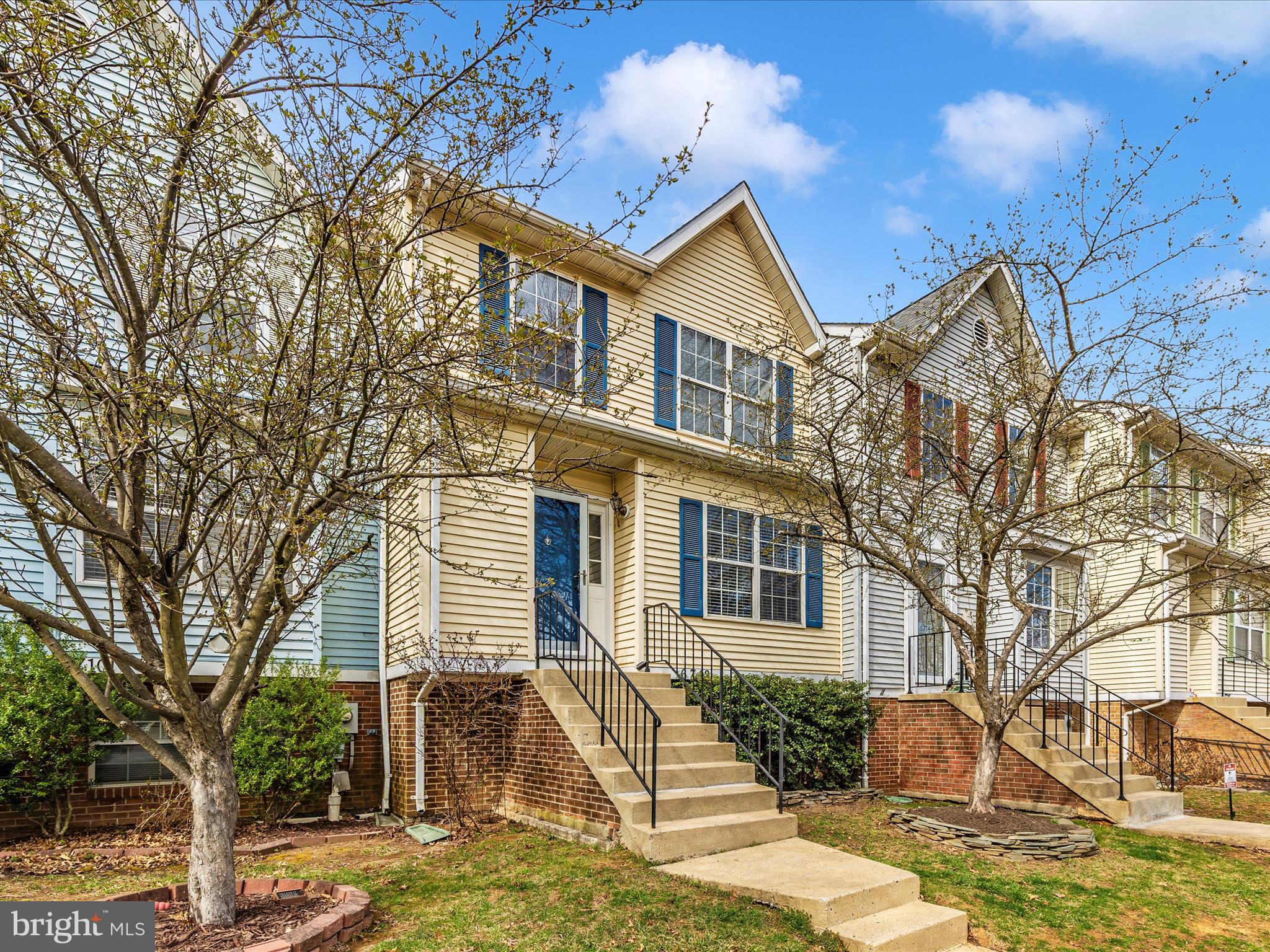ROBIN MEADOWS - Residential