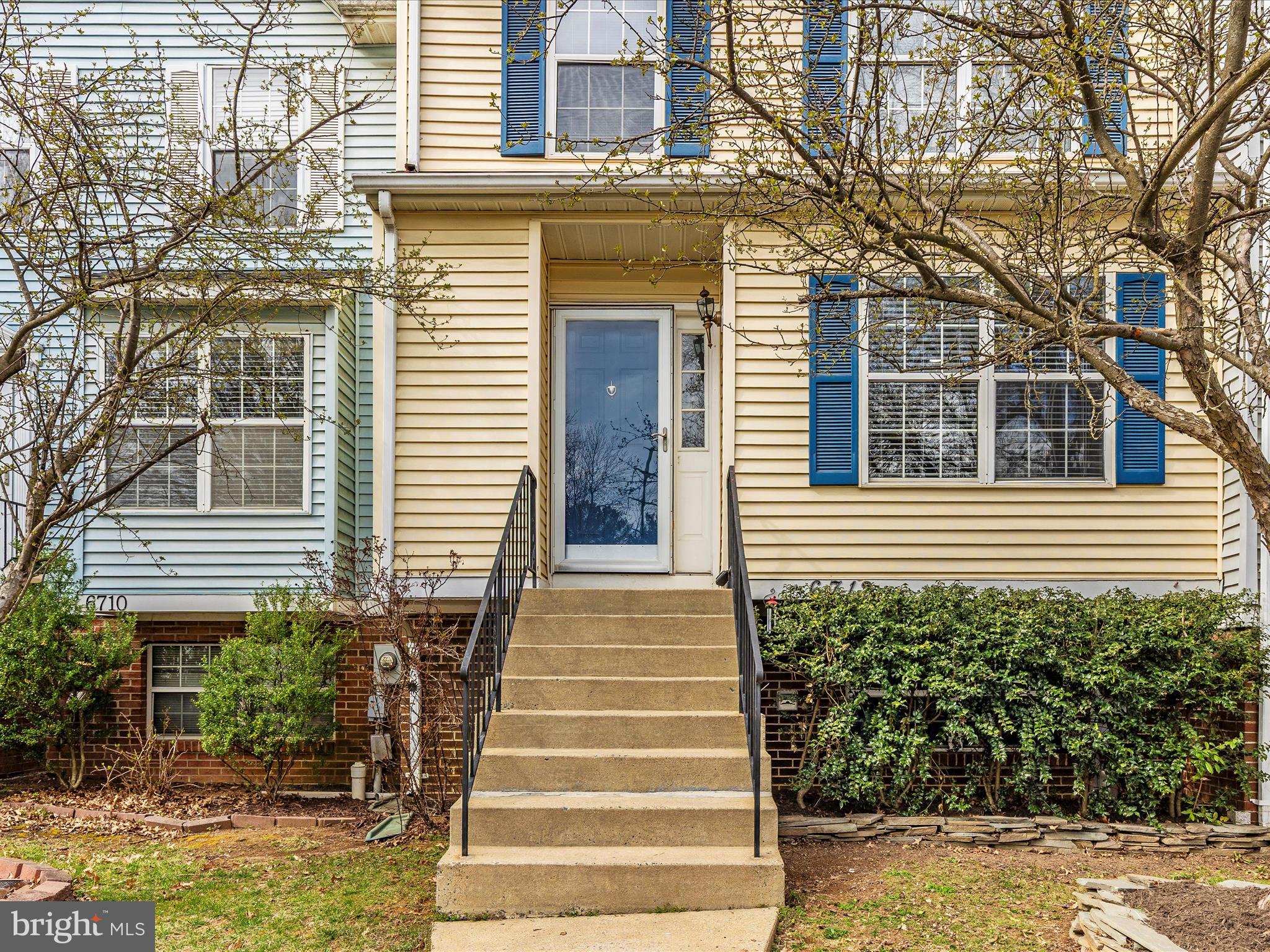 ROBIN MEADOWS - Residential