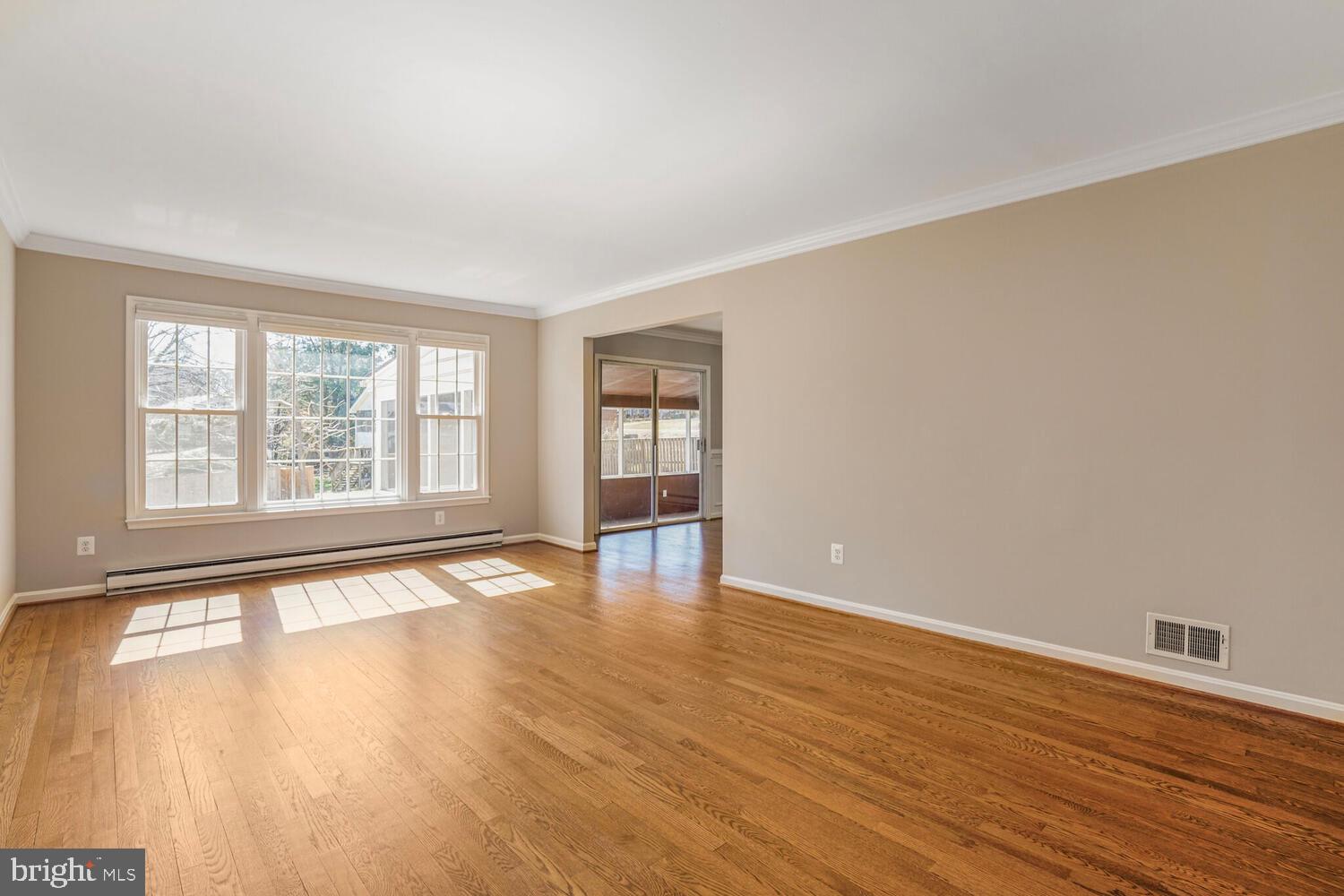 CLARKES LANDING - Residential